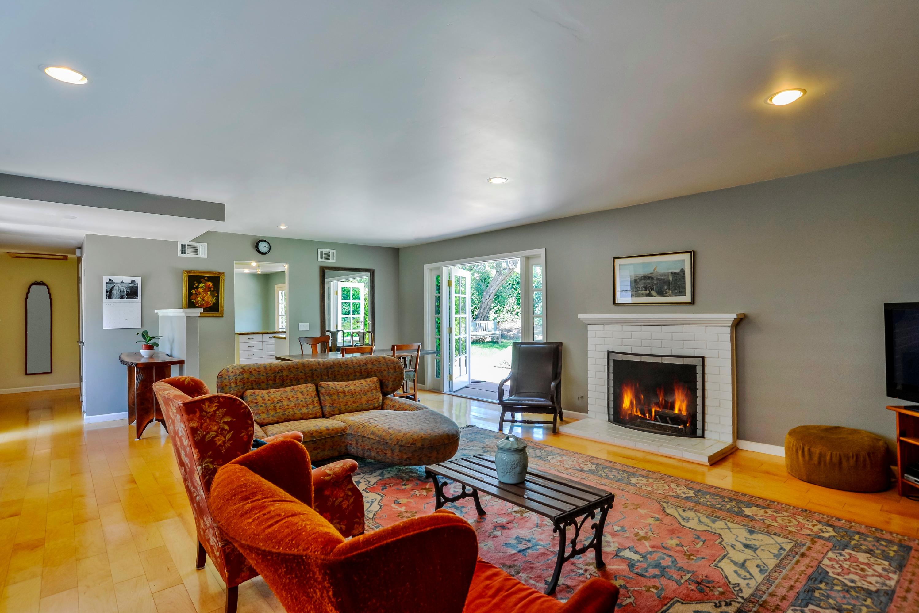 677 Ferrara Way