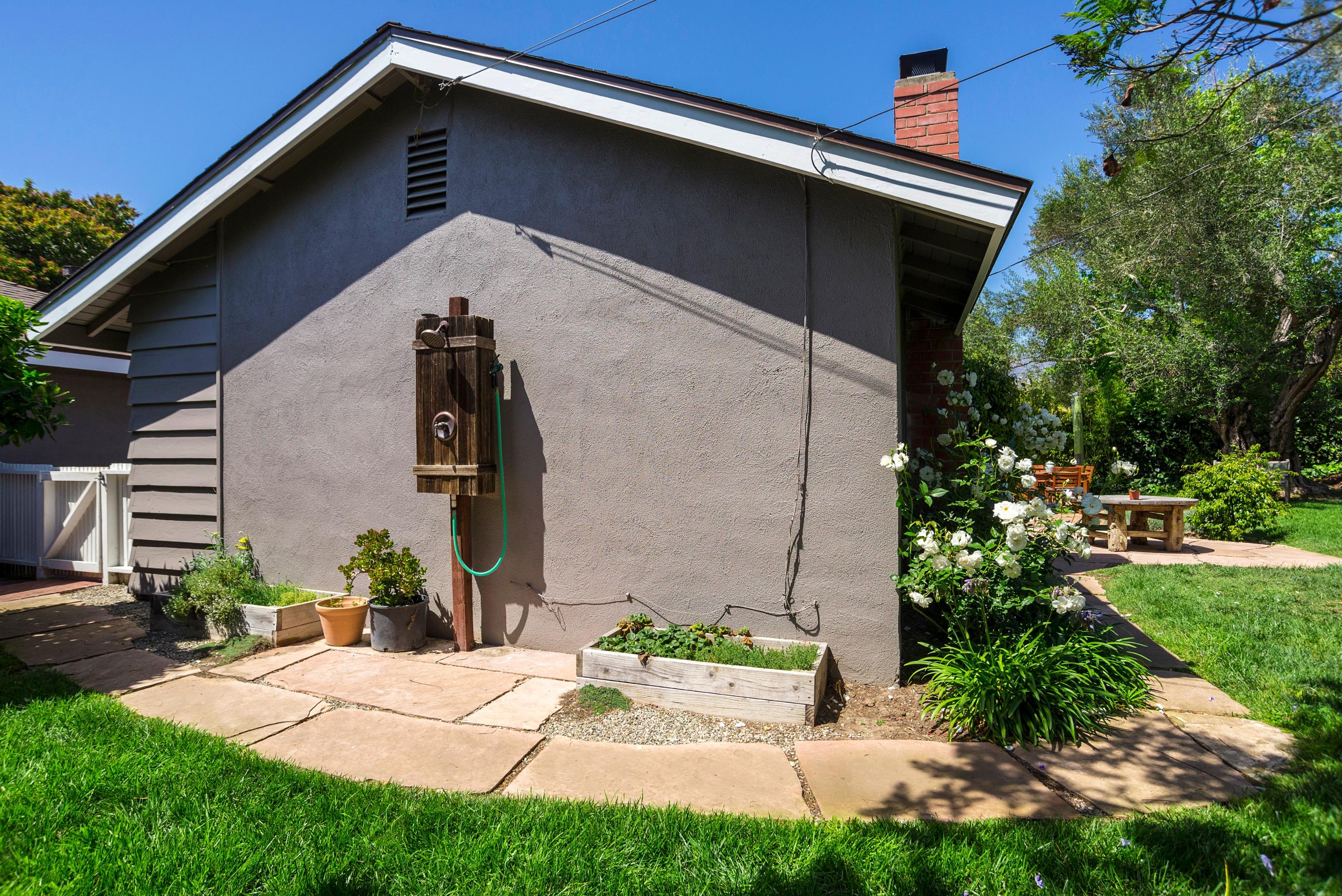 677 Ferrara Way