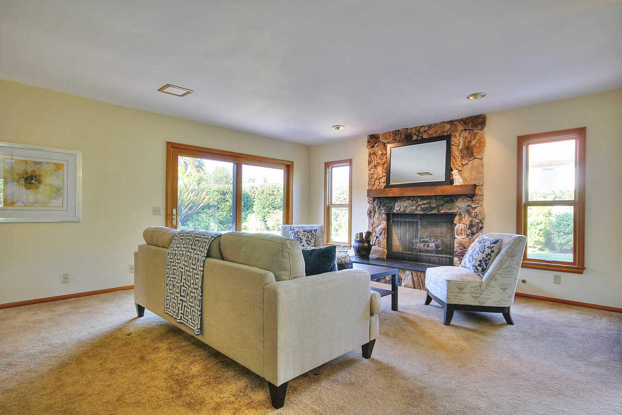 870 Windsor Court