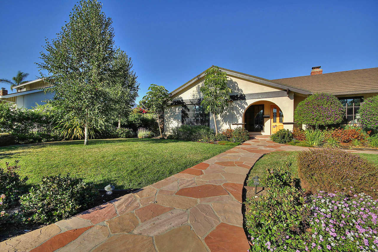 870 Windsor Court