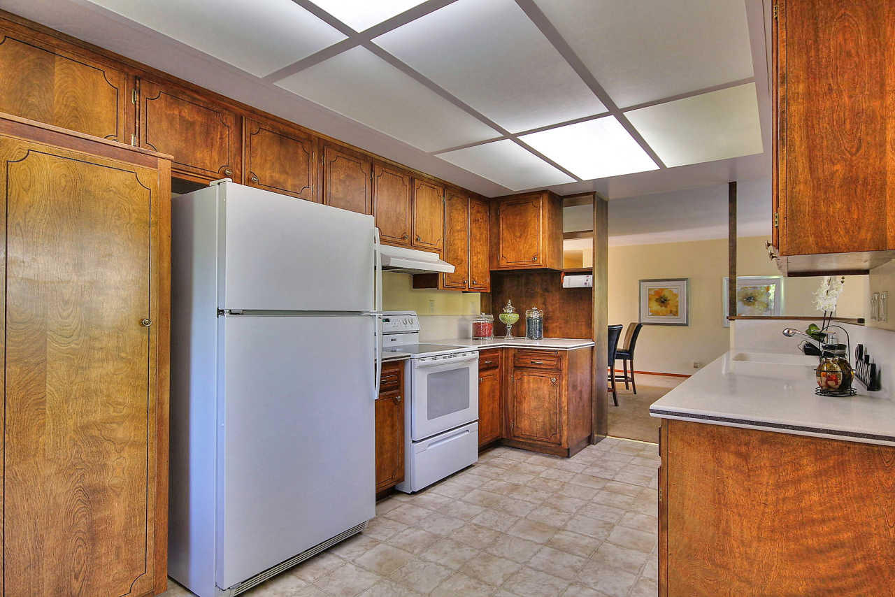 870 Windsor Court