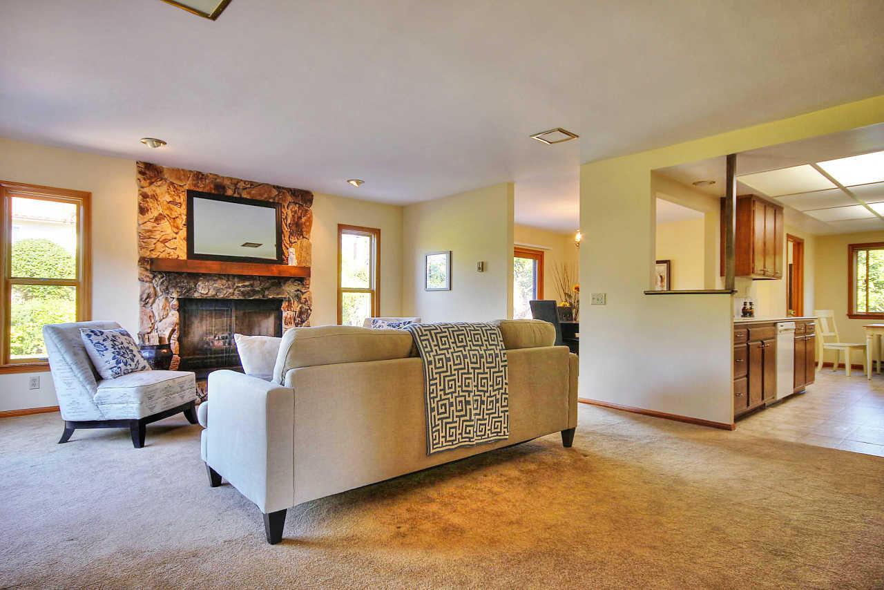 870 Windsor Court