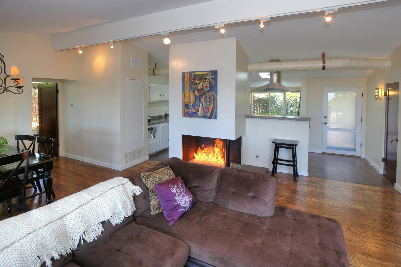 729 Juanita Avenue