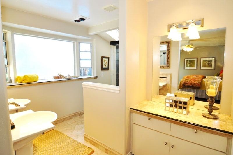 6183 Santa Marguerita Way
