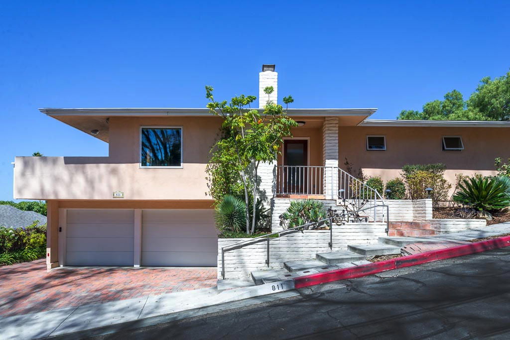 811 E Pedregosa Street, 2
