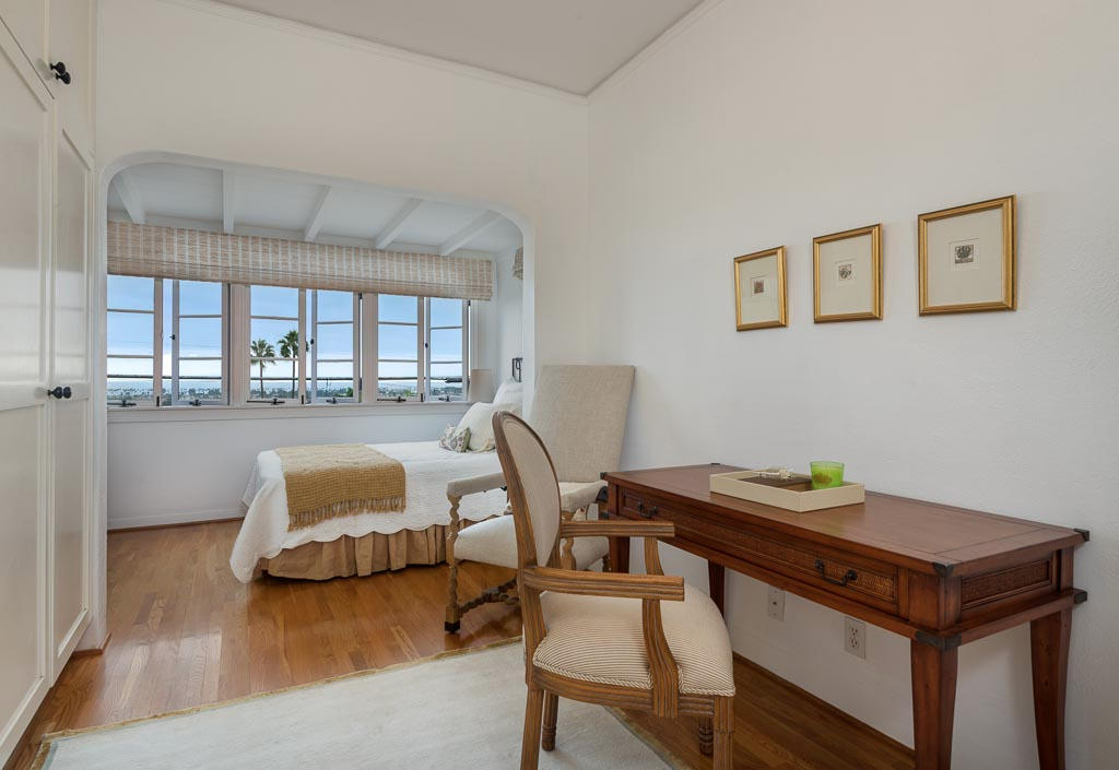 878 Paseo Ferrelo
