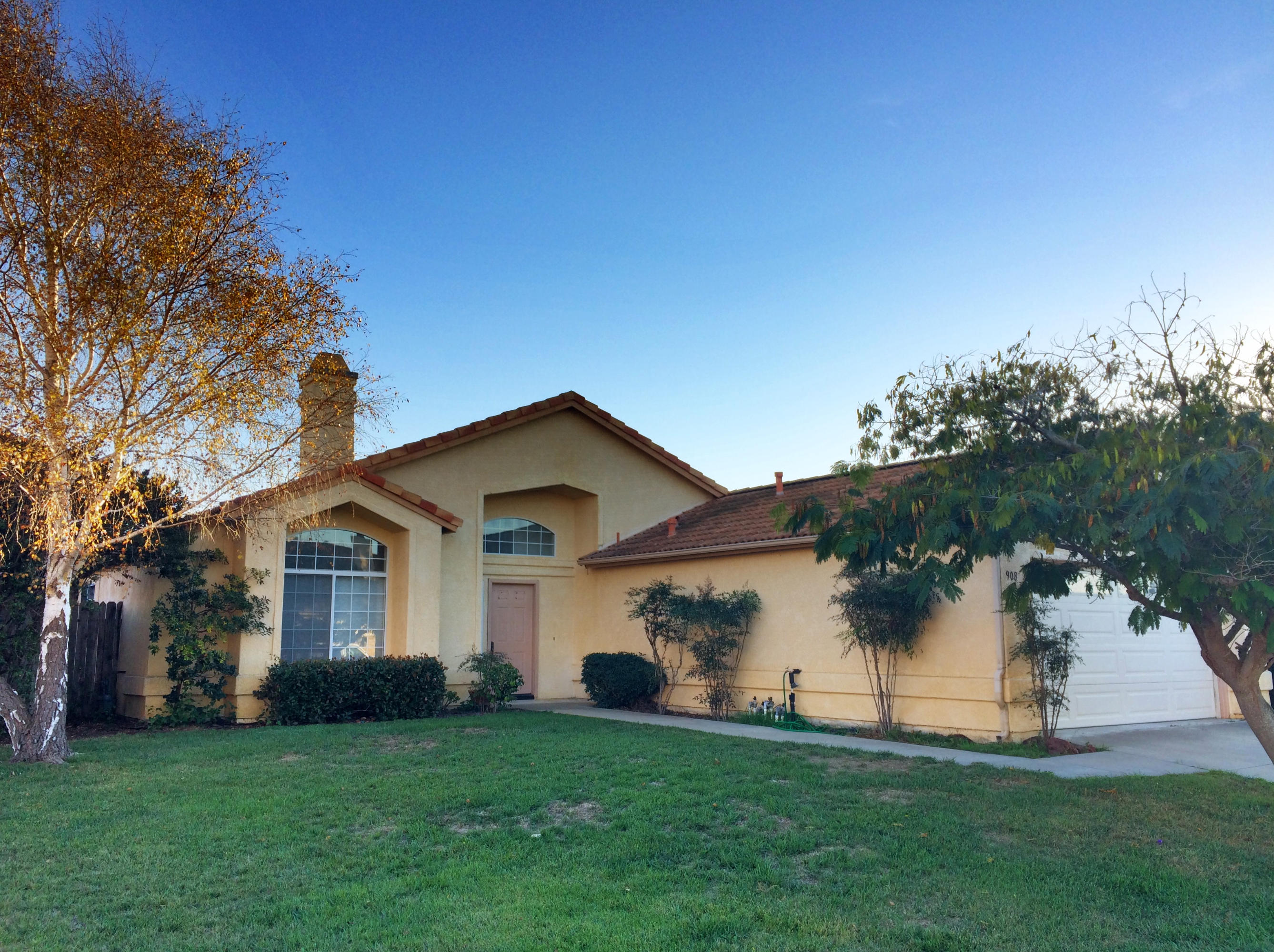 908 Cagney Way