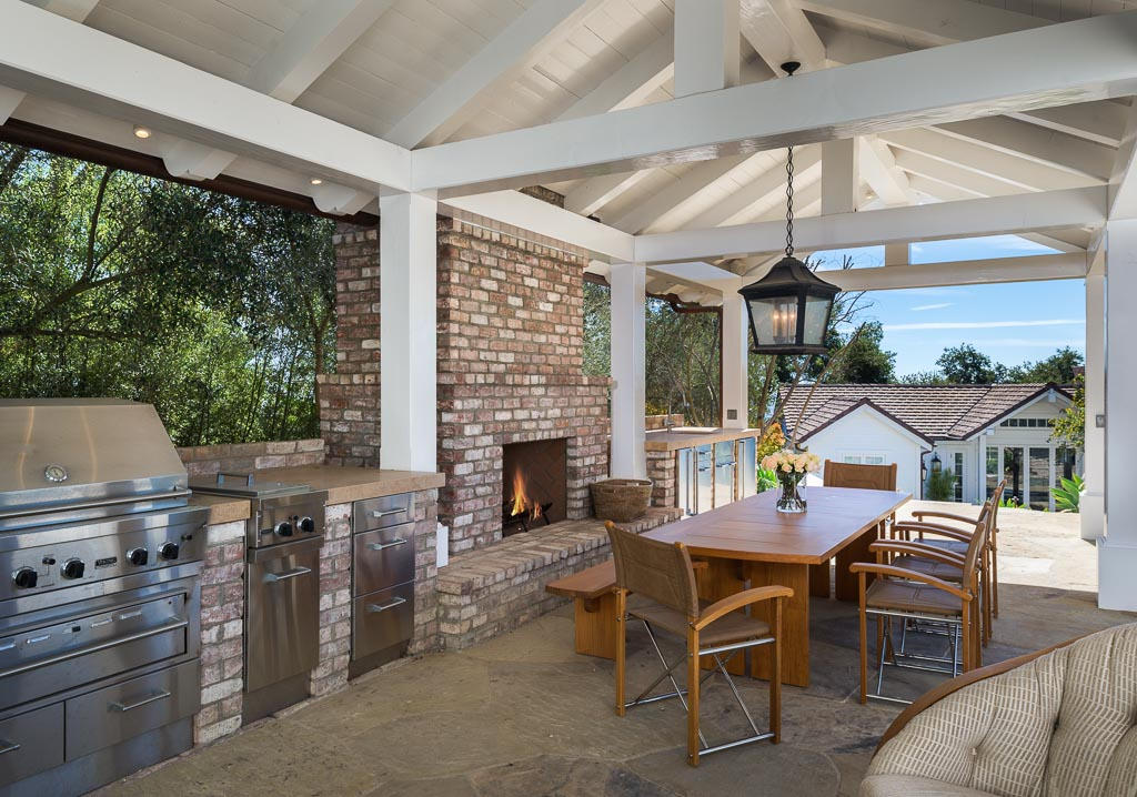 976 Hot Springs Road