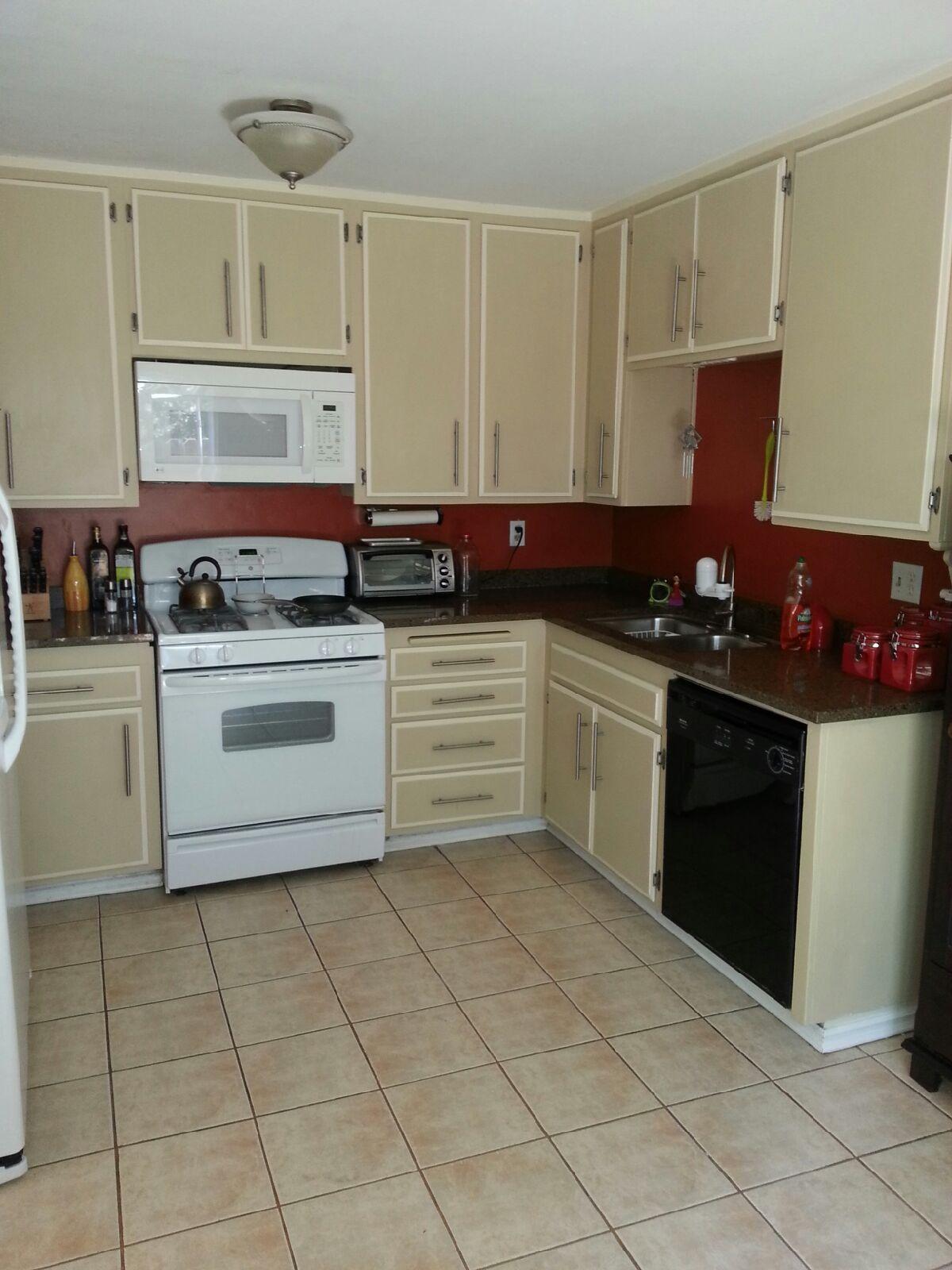 7386 Calle Real, 11