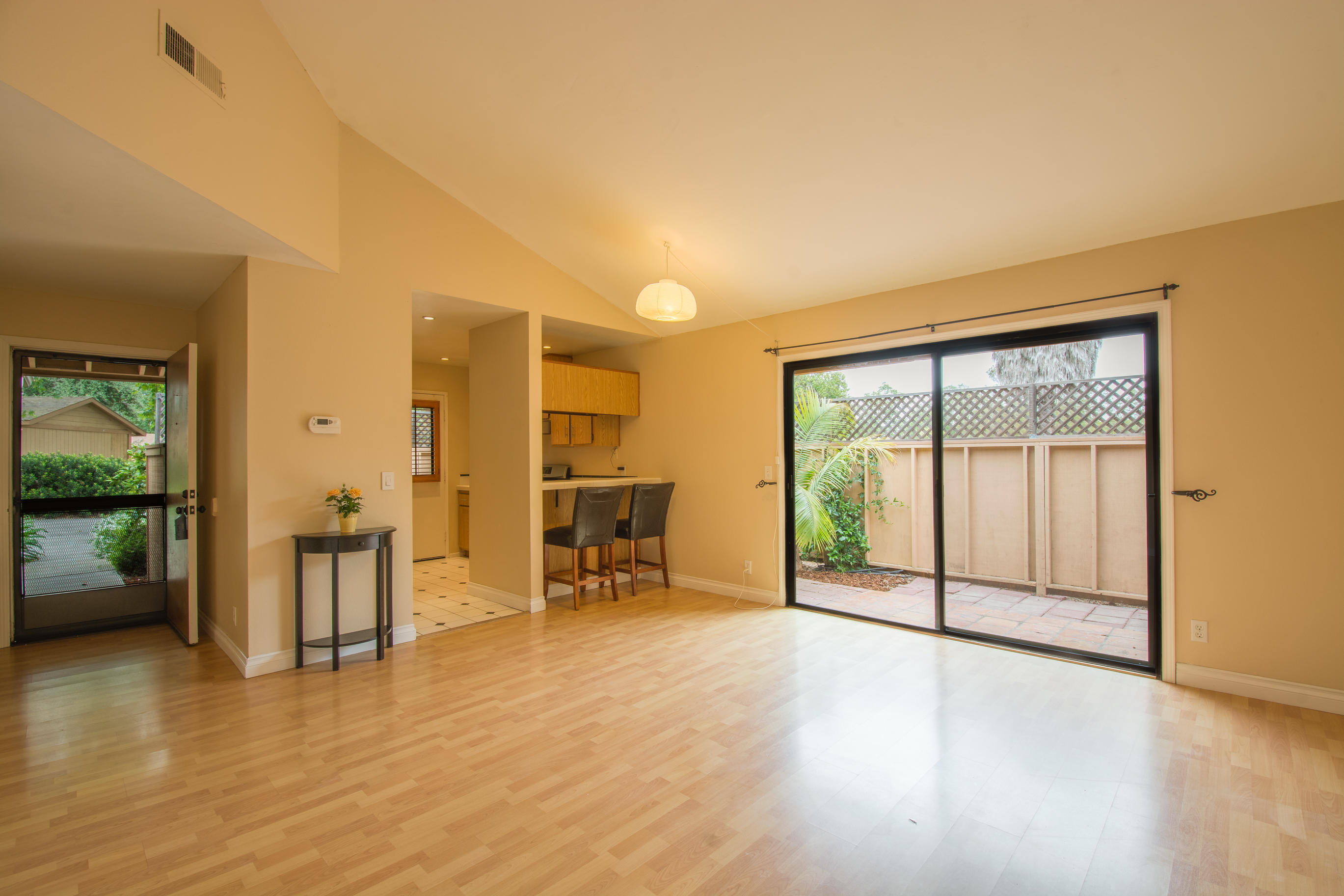 5290 Overpass Road, 12
