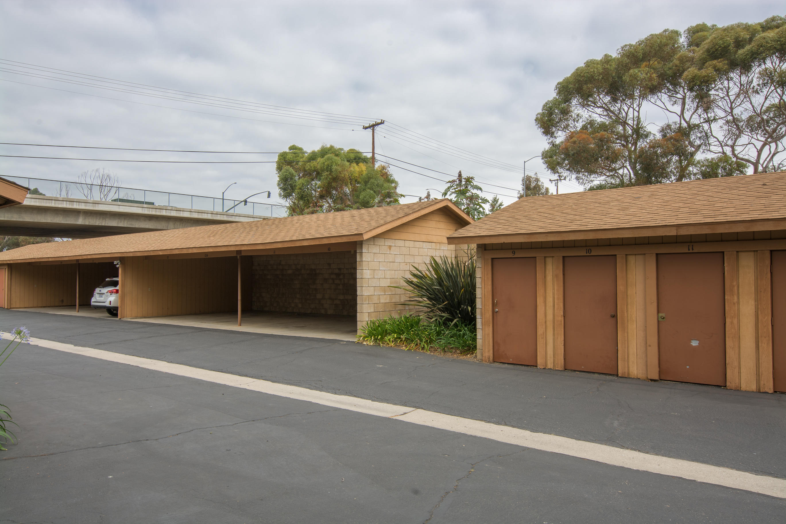 5290 Overpass Road, 12