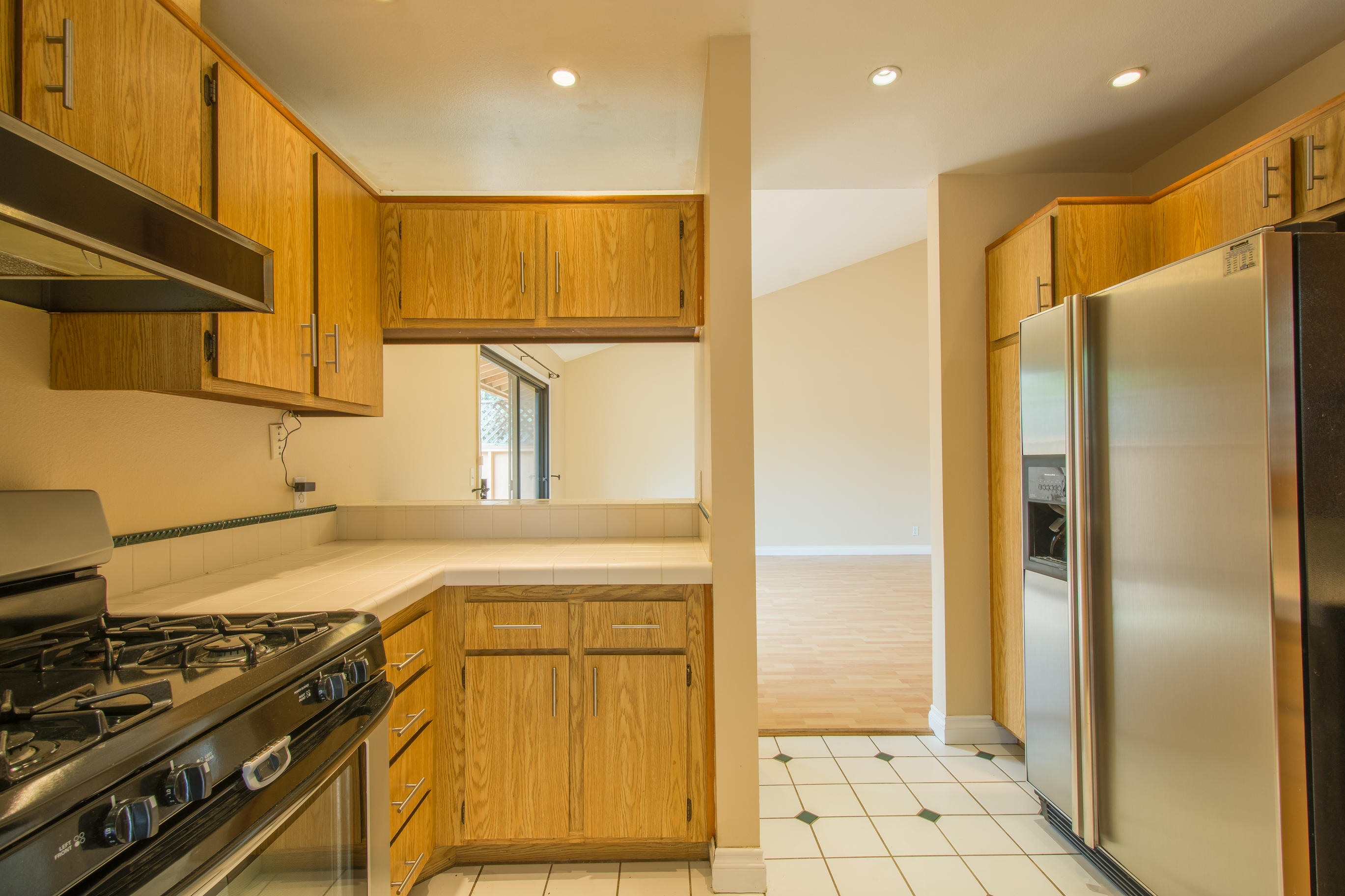 5290 Overpass Road, 12