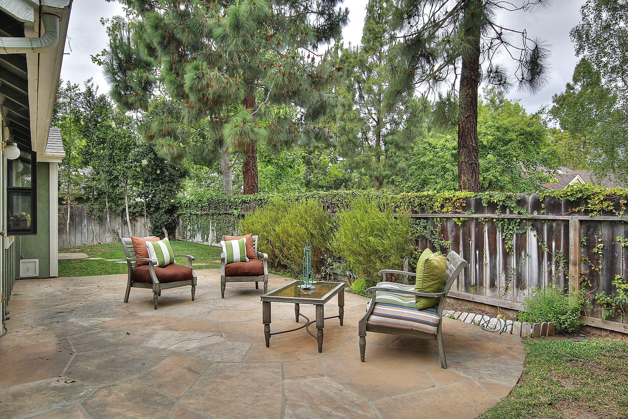 5196 Cambridge Lane
