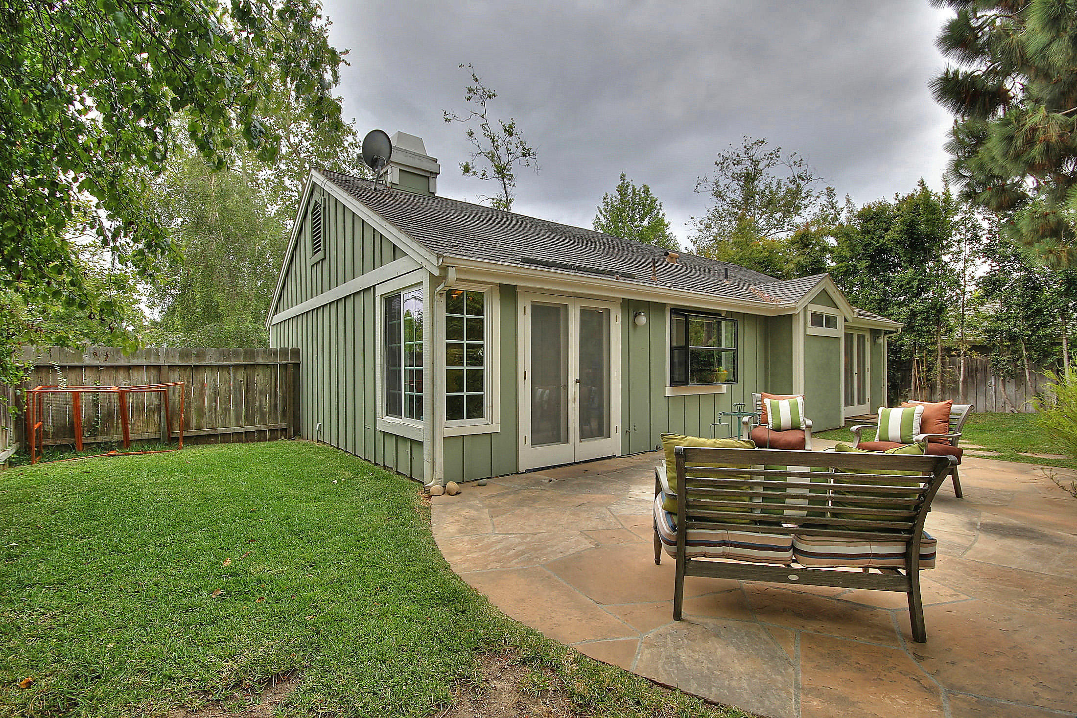 5196 Cambridge Lane