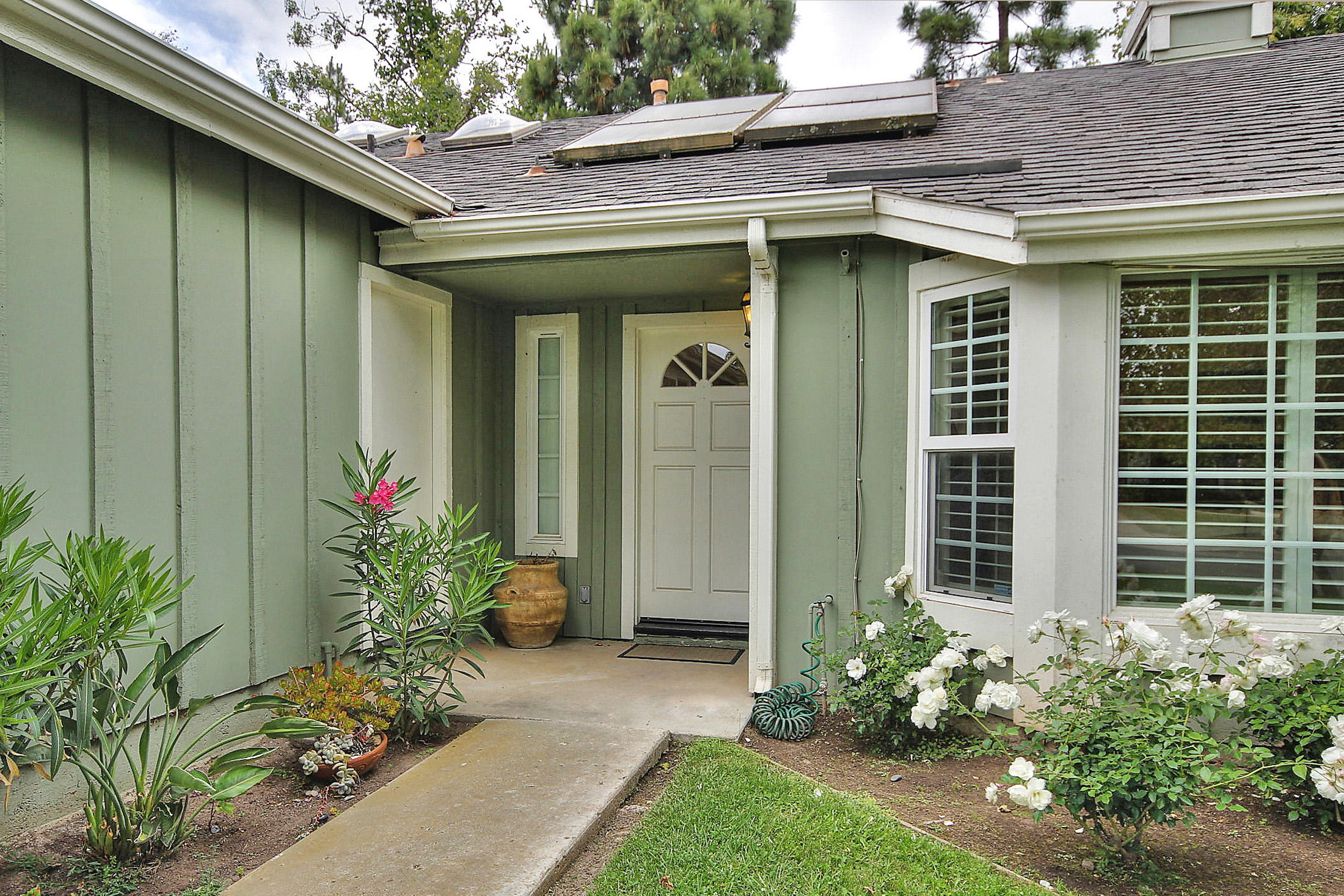 5196 Cambridge Lane