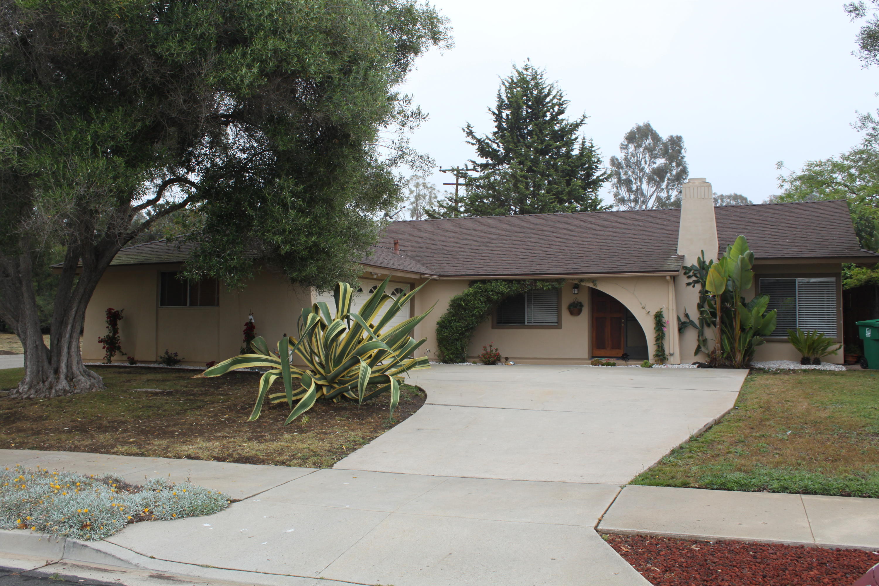 790 Las Cruces Court