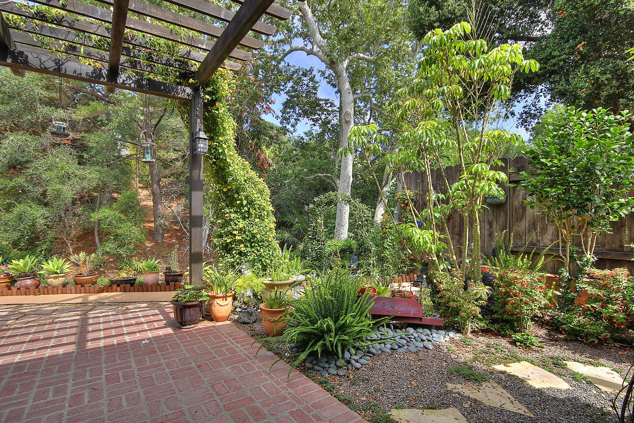 605 Willowglen Road