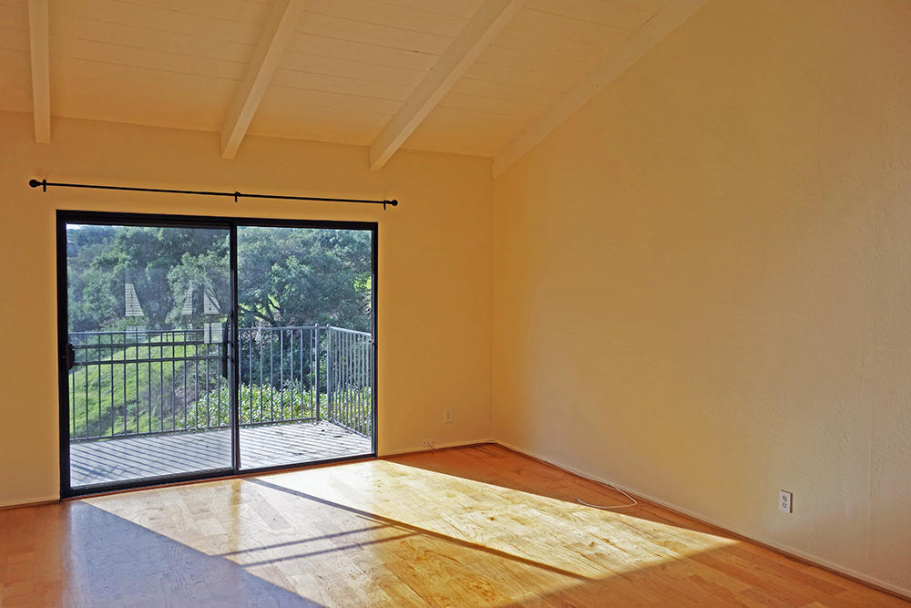 850 Highland Drive, 7