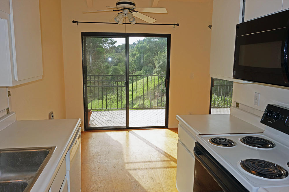 850 Highland Drive, 7