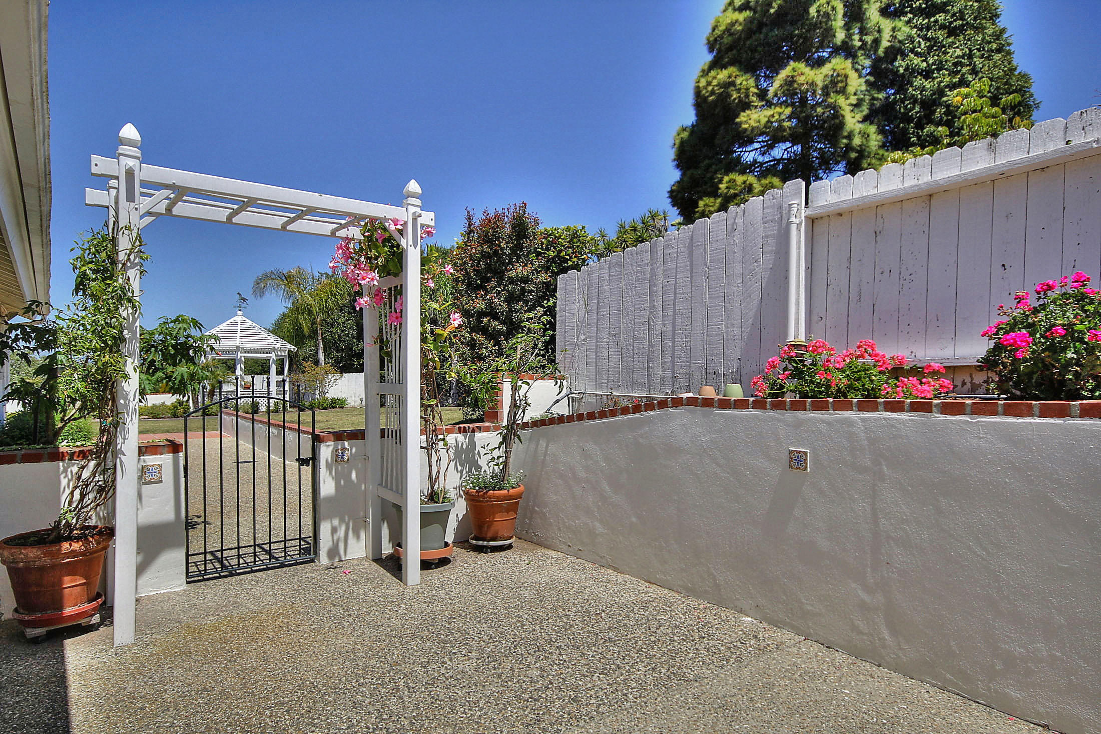 5266 James Road