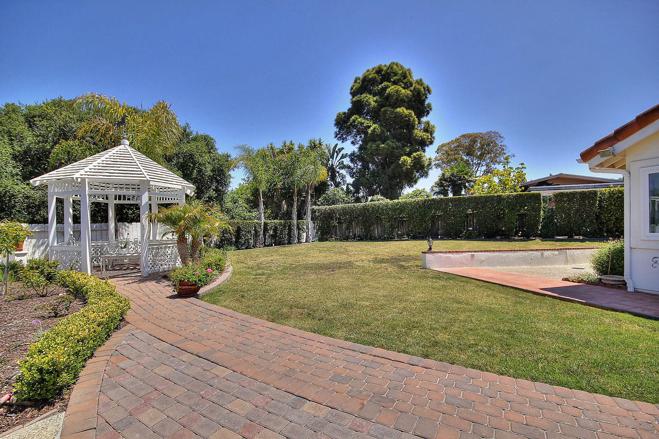 5266 James Road