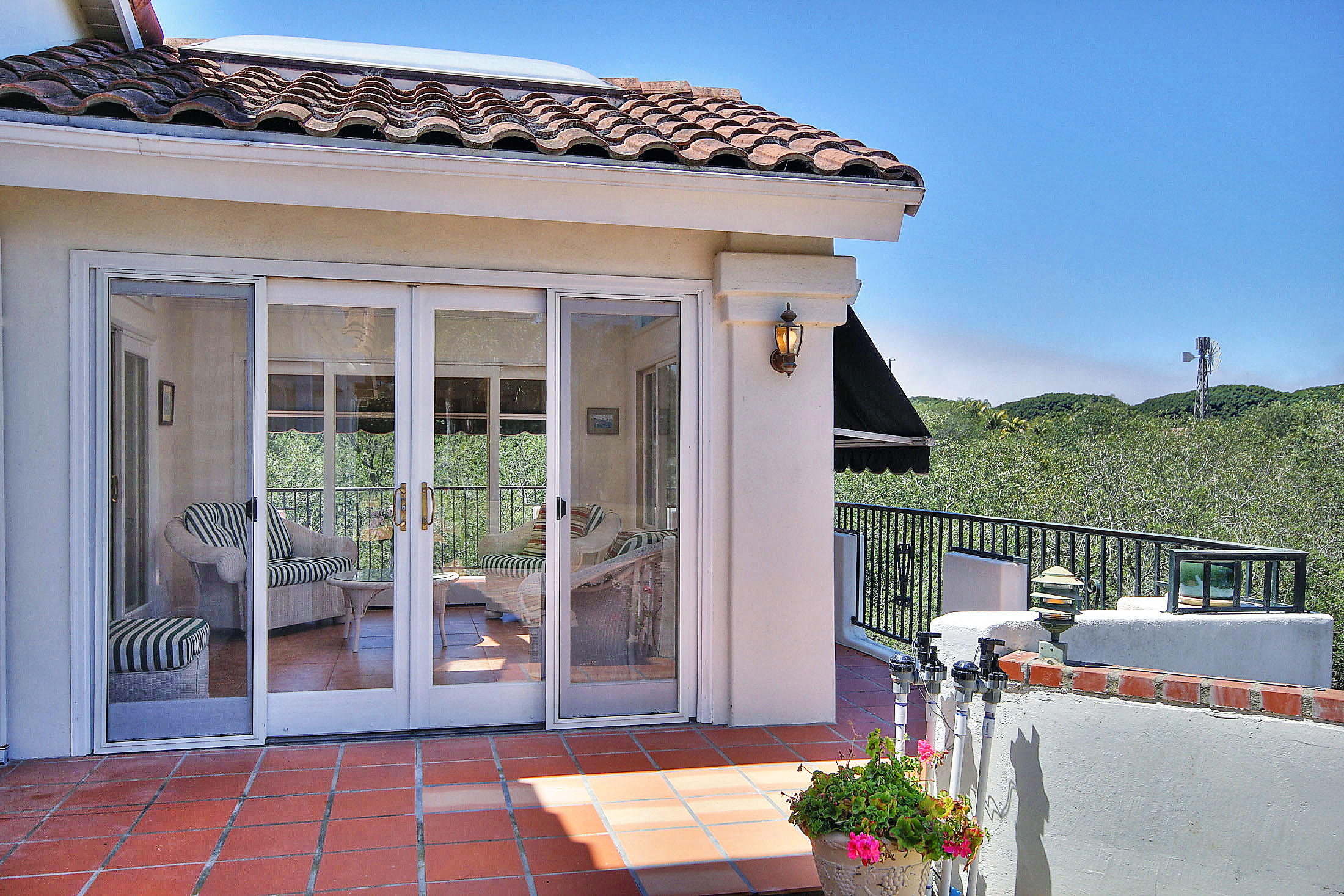 5266 James Road