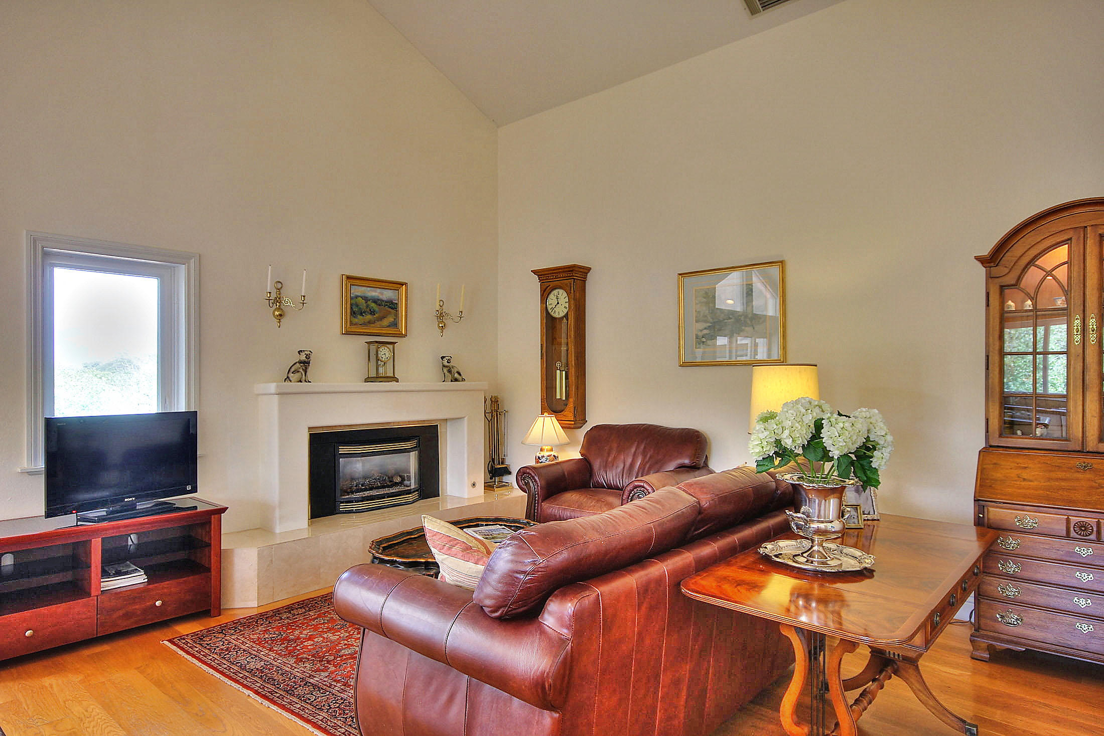 5266 James Road