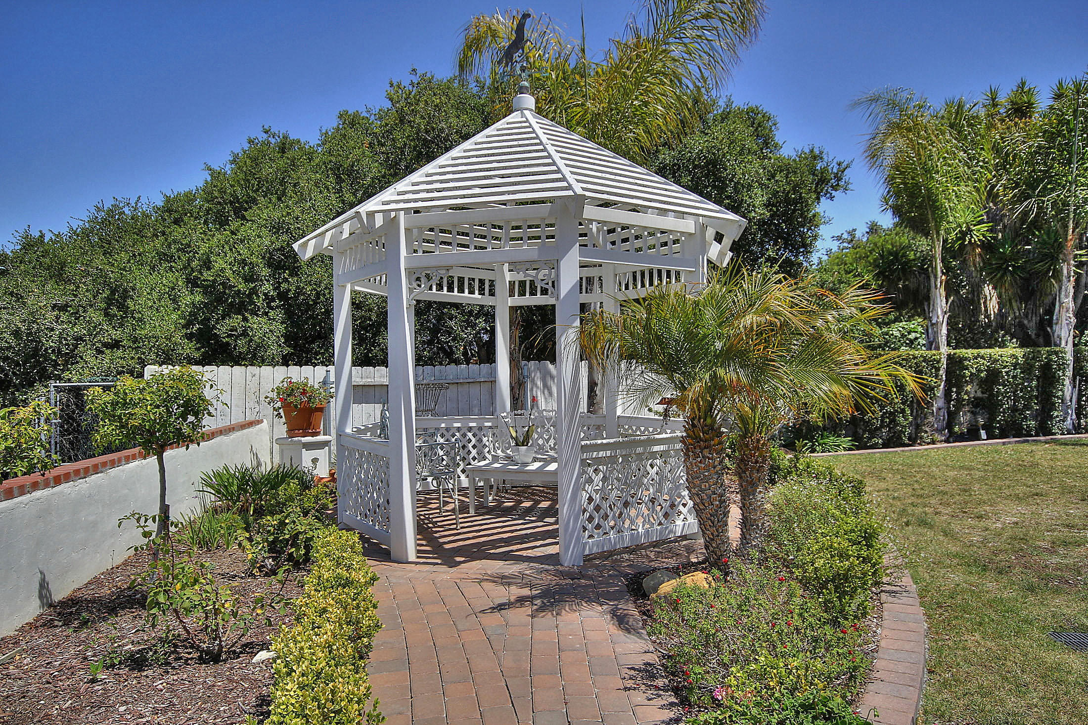 5266 James Road