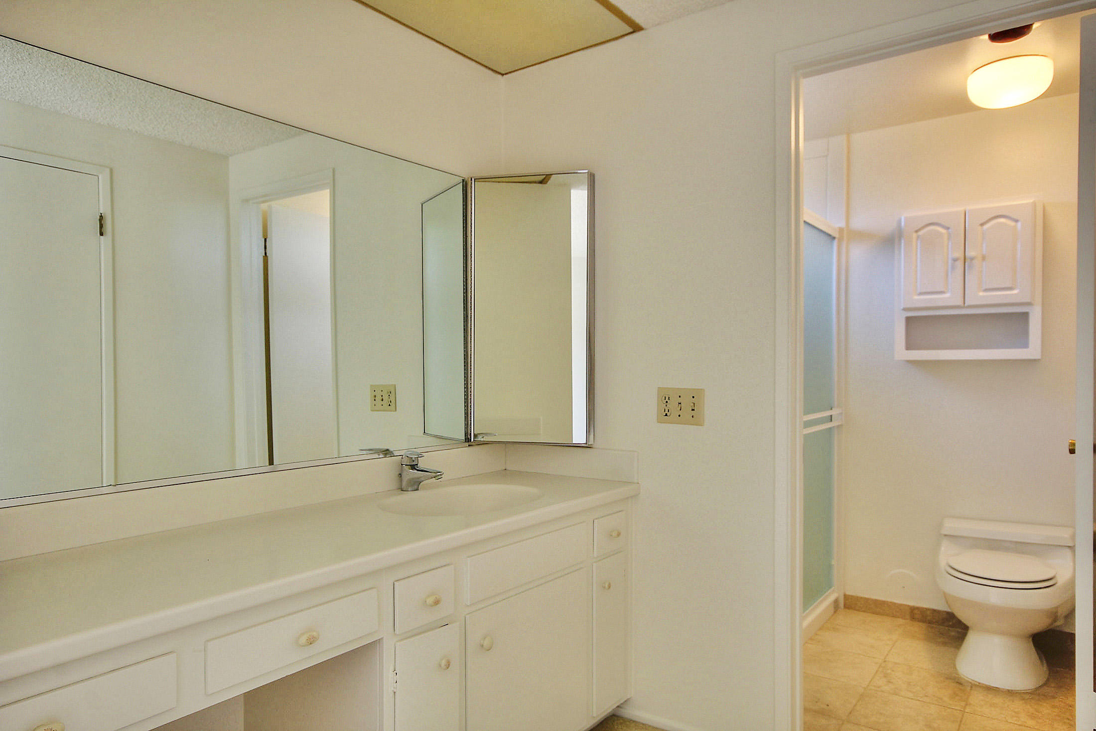 6415 Camino Viviente