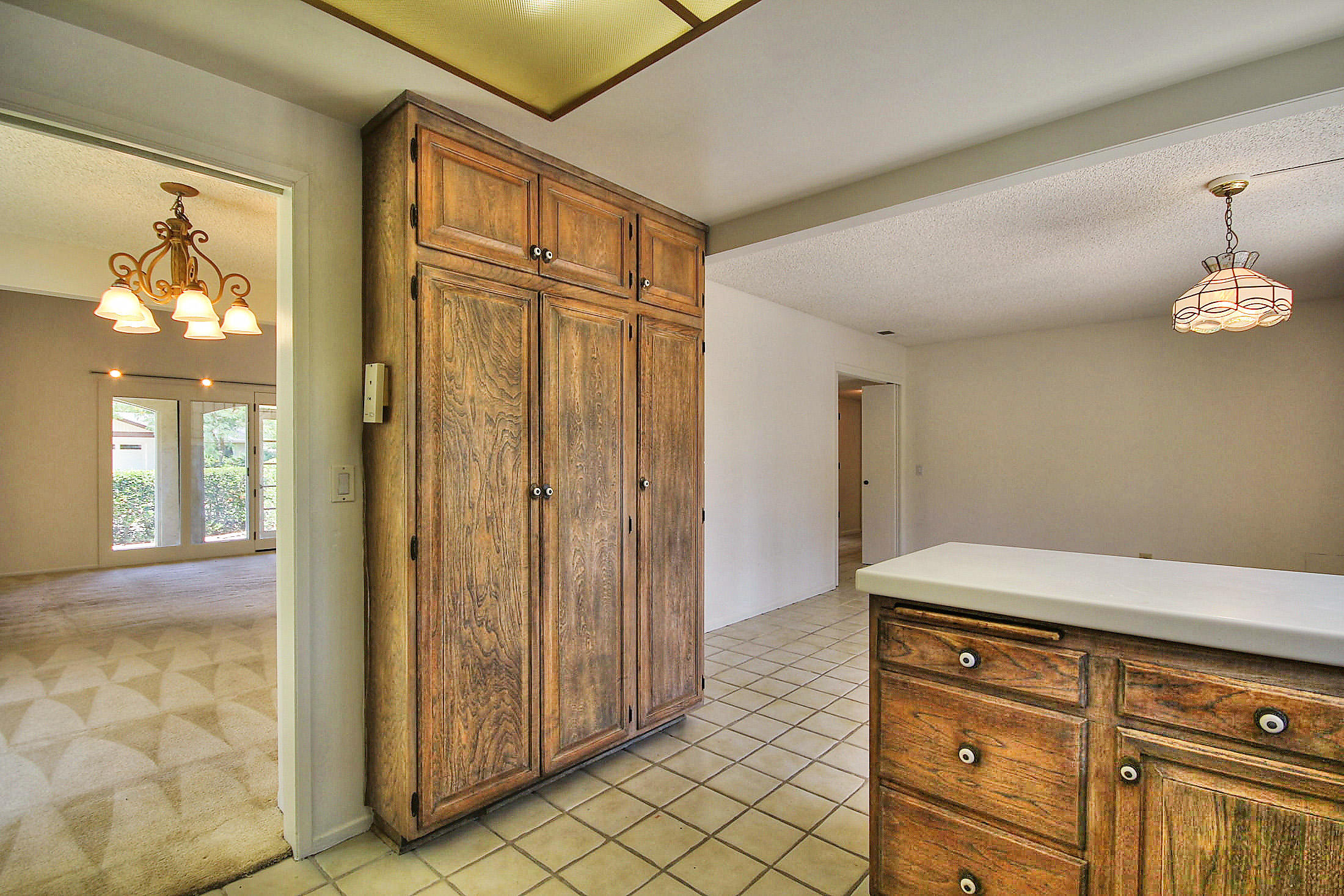 6415 Camino Viviente