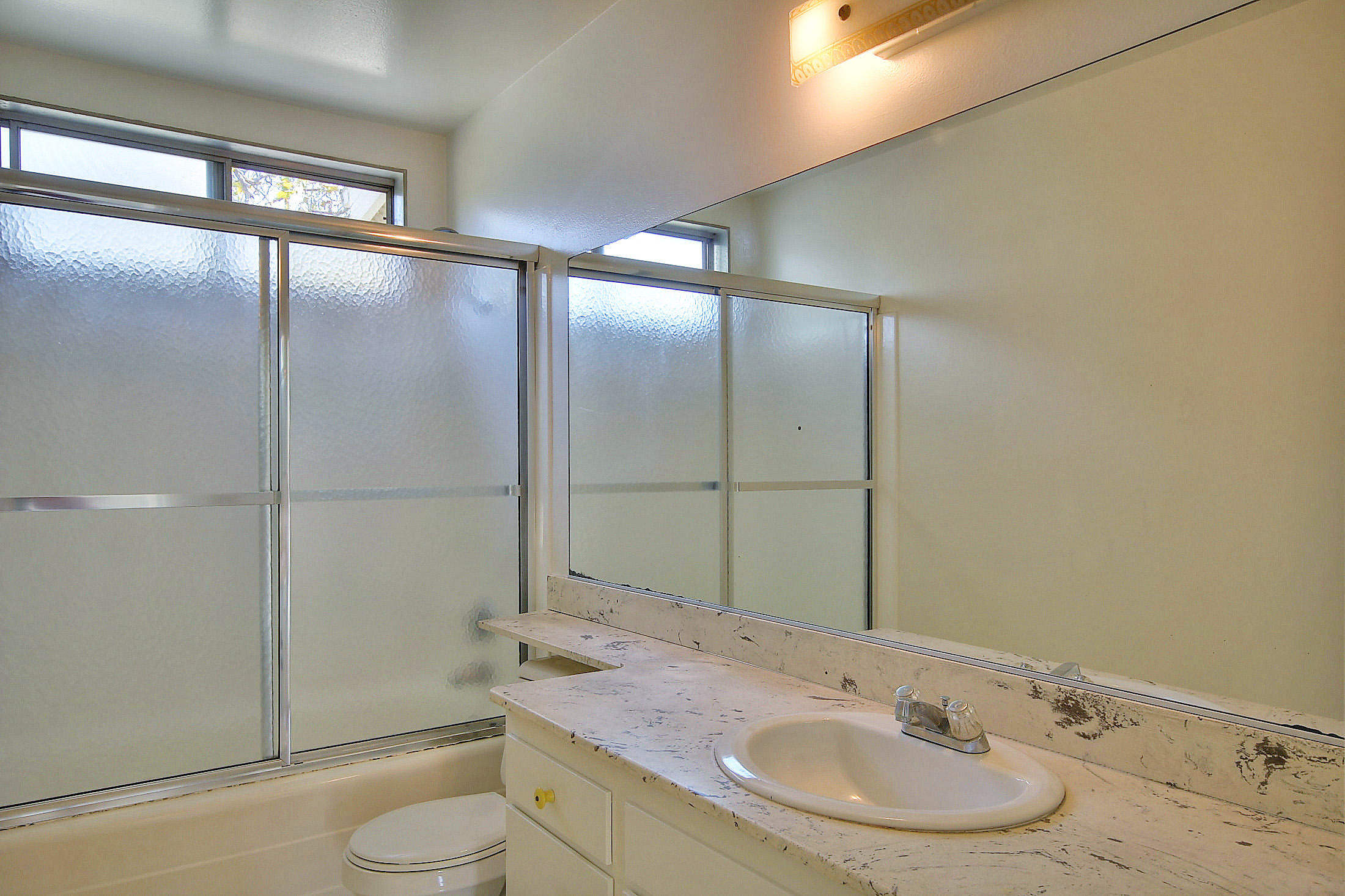6415 Camino Viviente
