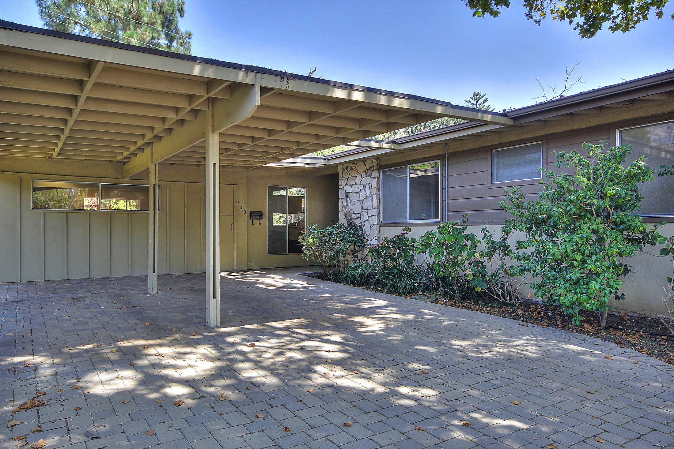 730 Willowglen Road
