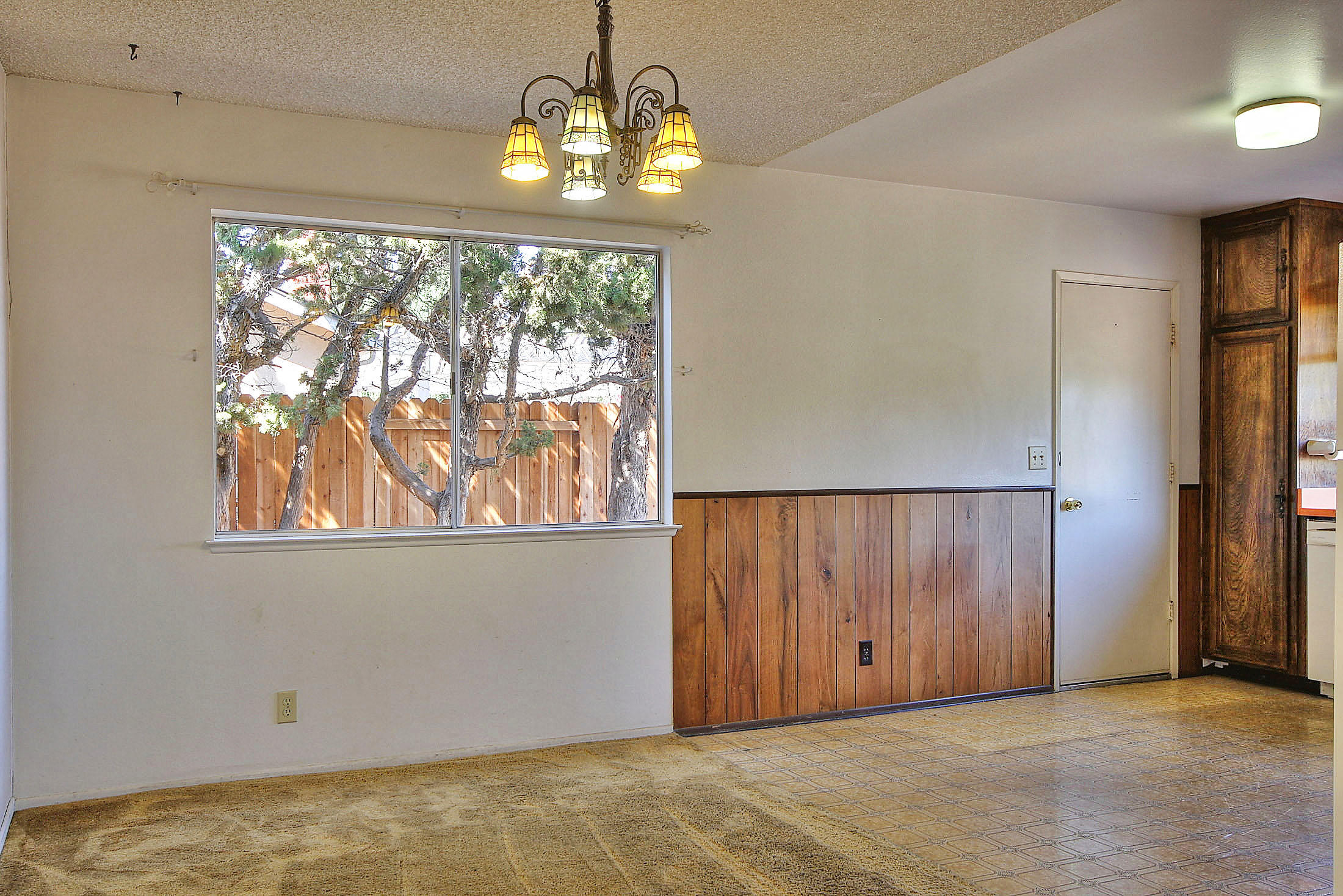 6033 Paseo Palmilla