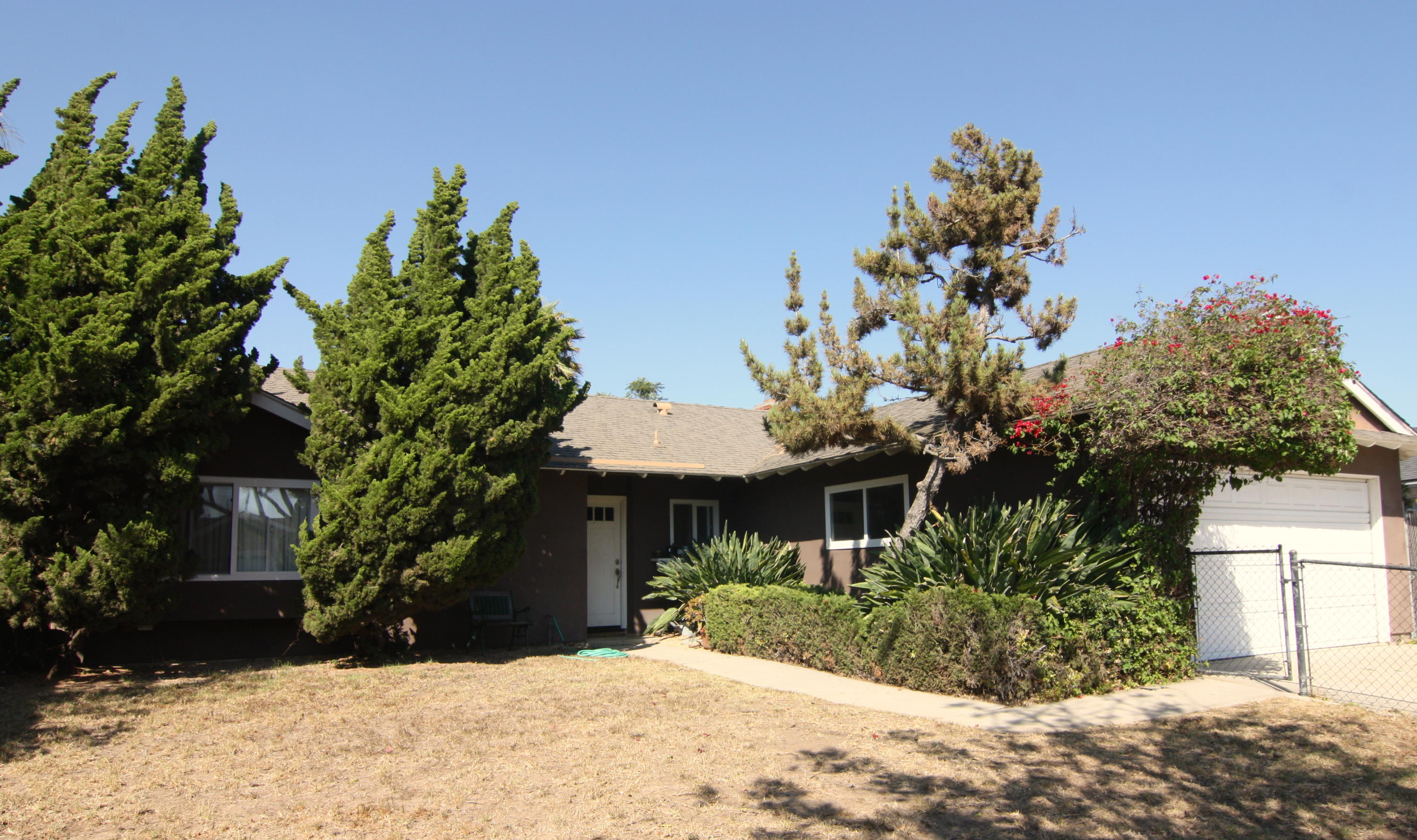7712 Calle Real
