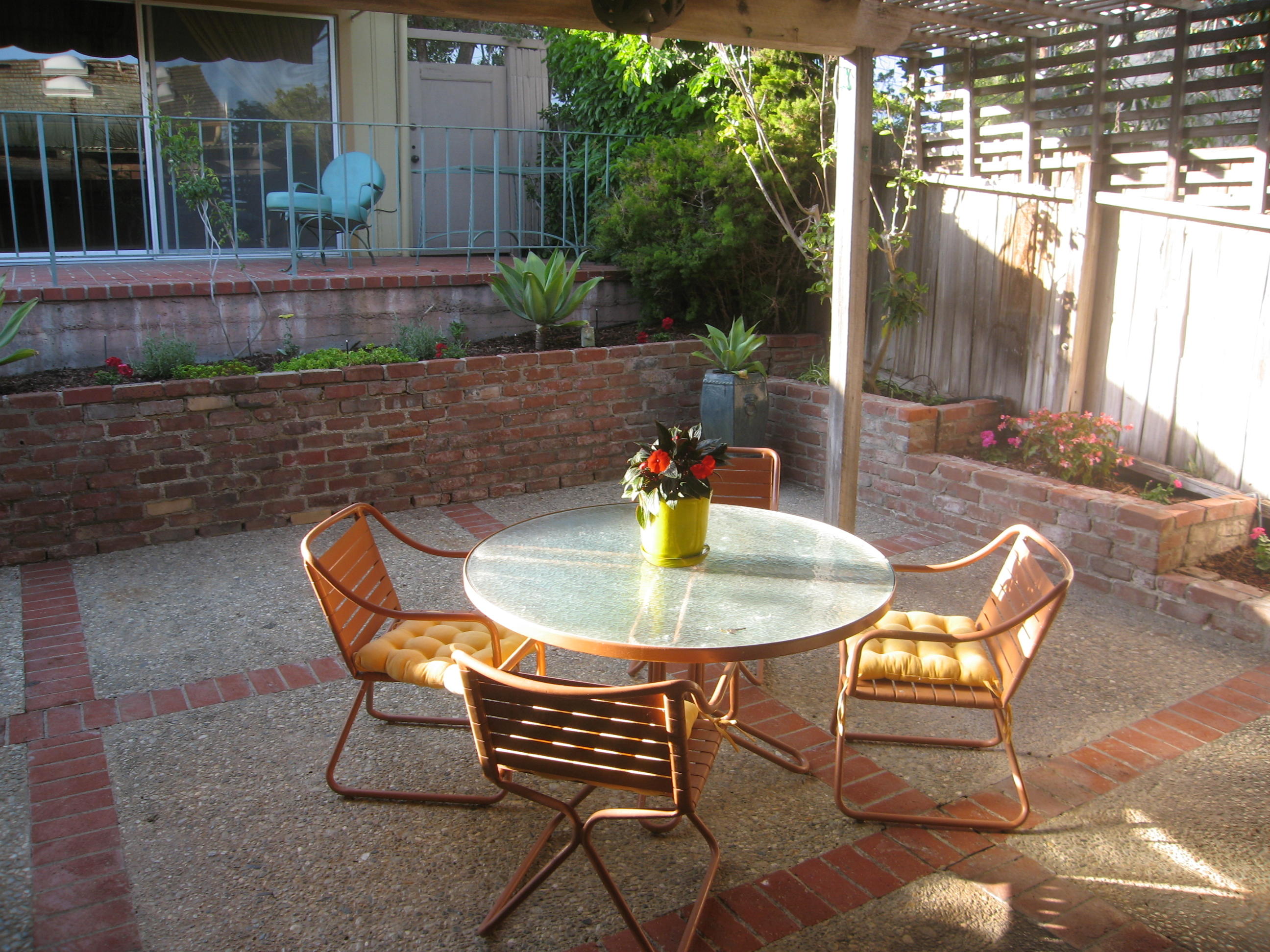 525 Miramonte Drive