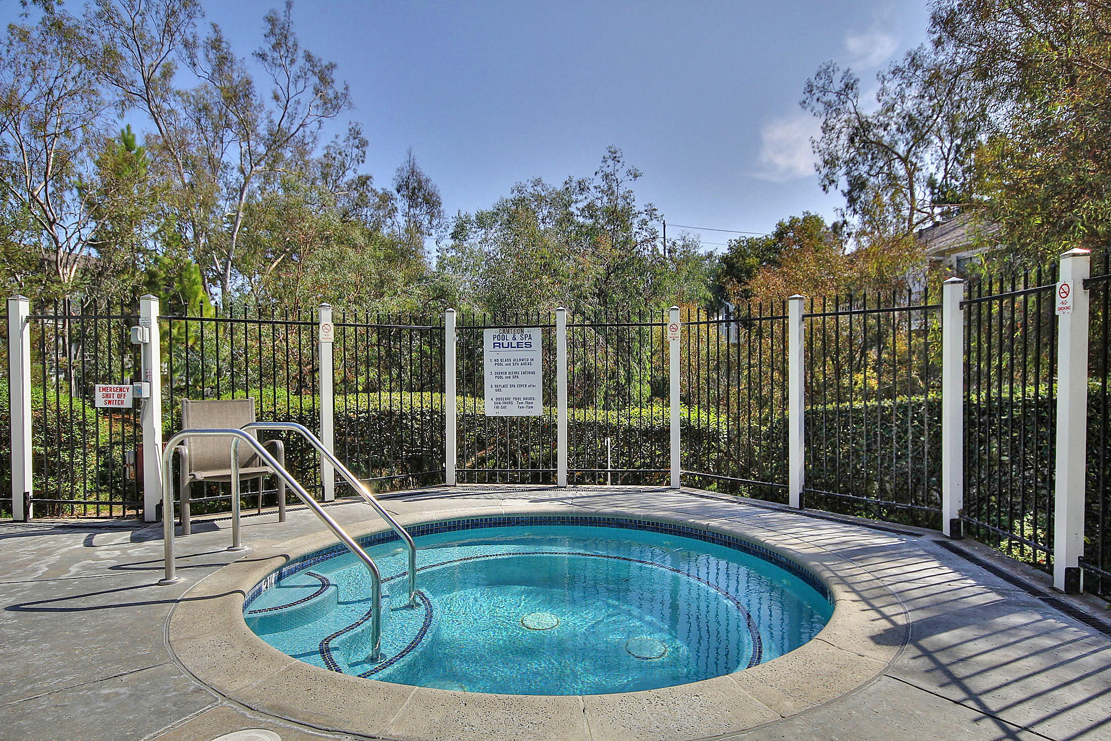 7606 Hollister Avenue, 212