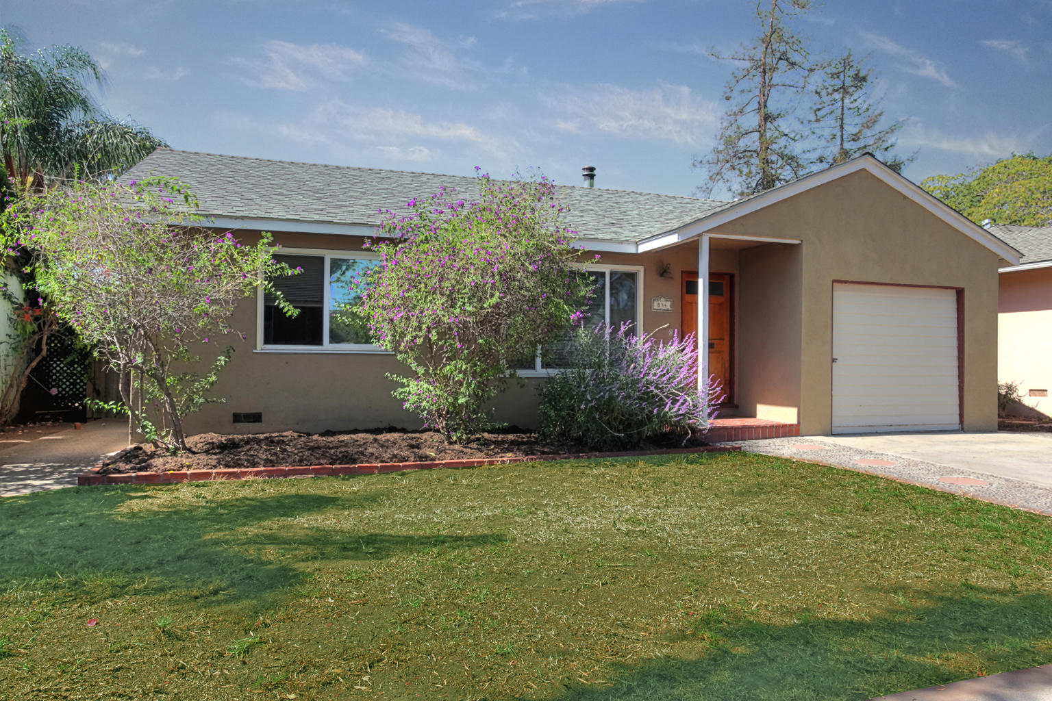 834 Kentia Avenue
