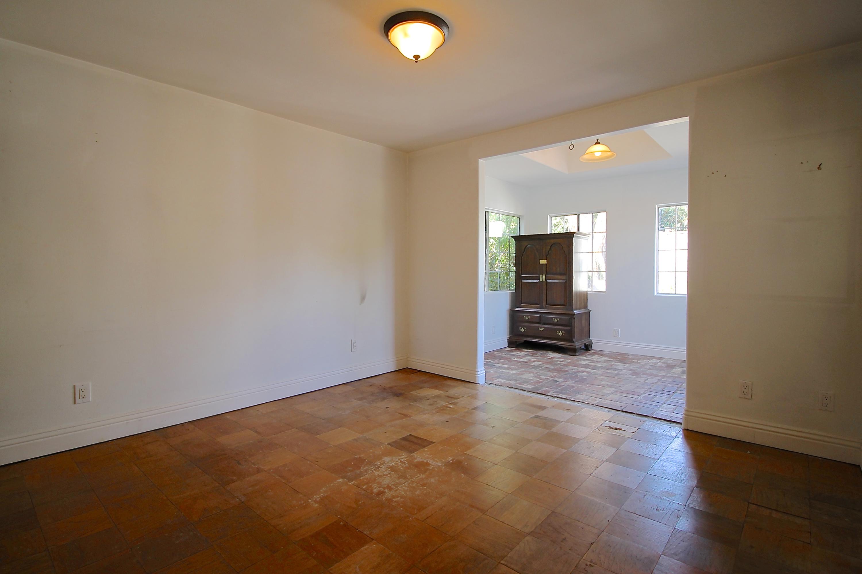 5086 Del Monaco Drive