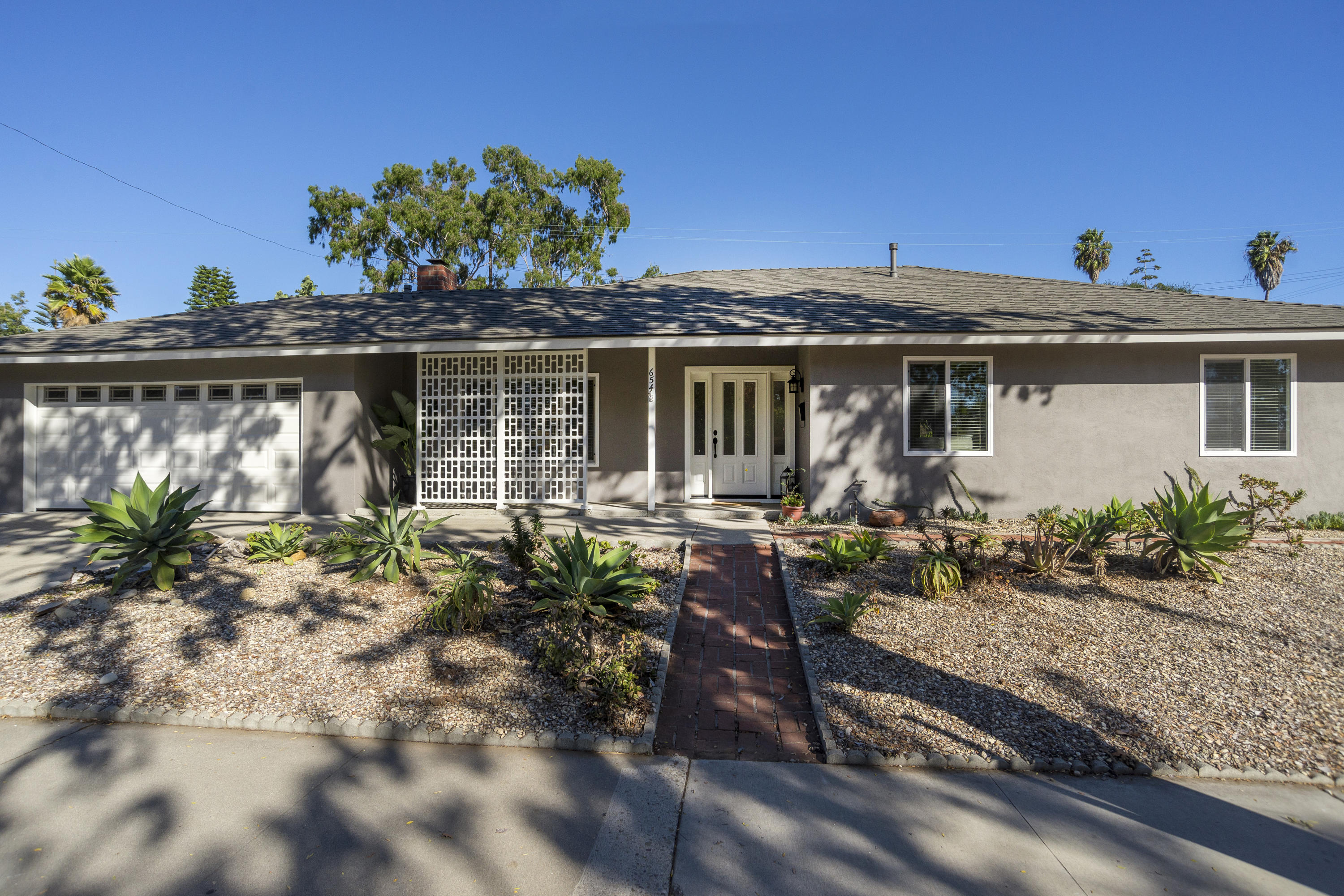 654 Cambridge Drive