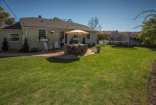 51 E Calle Crespis