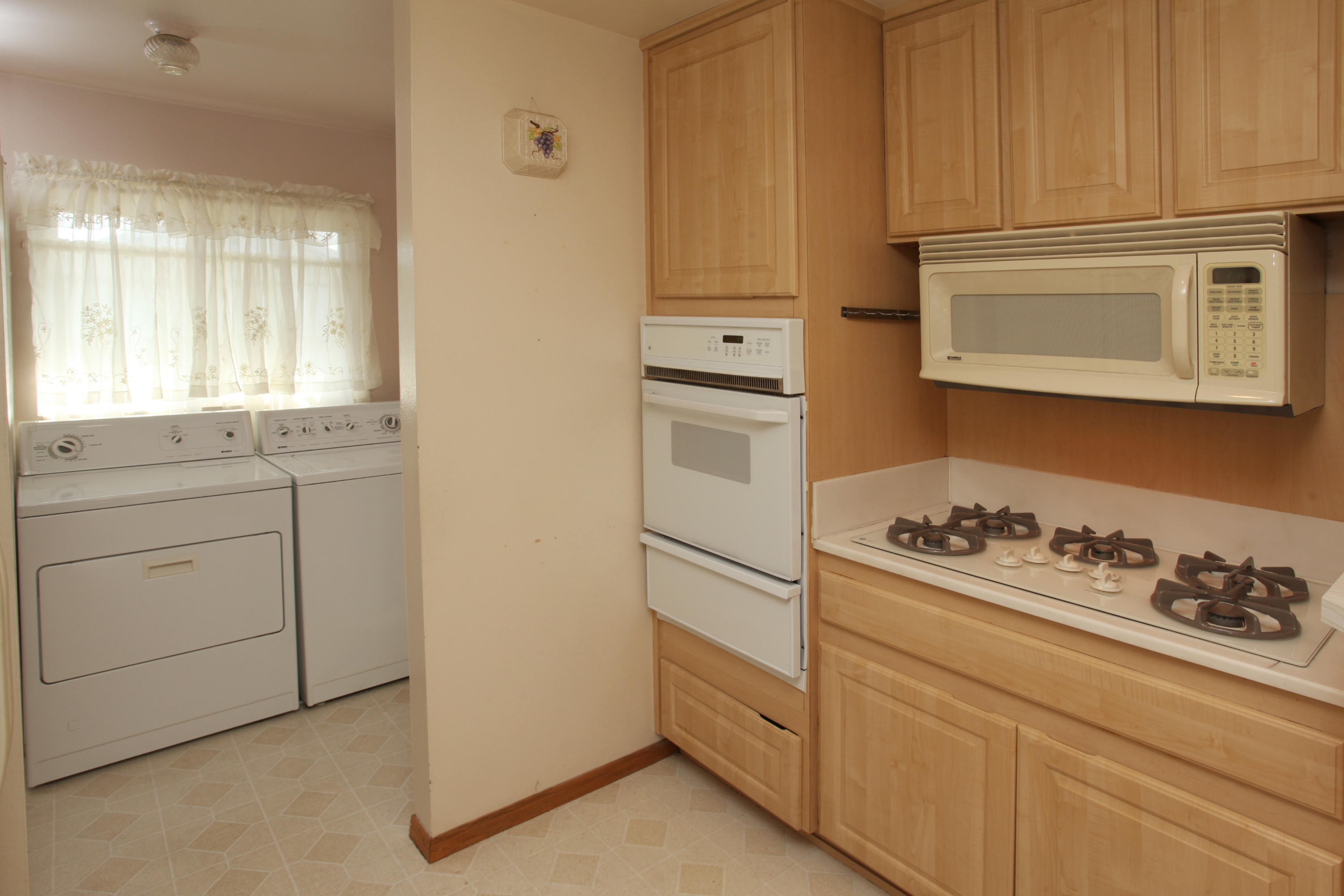 5120 Dawn Lane