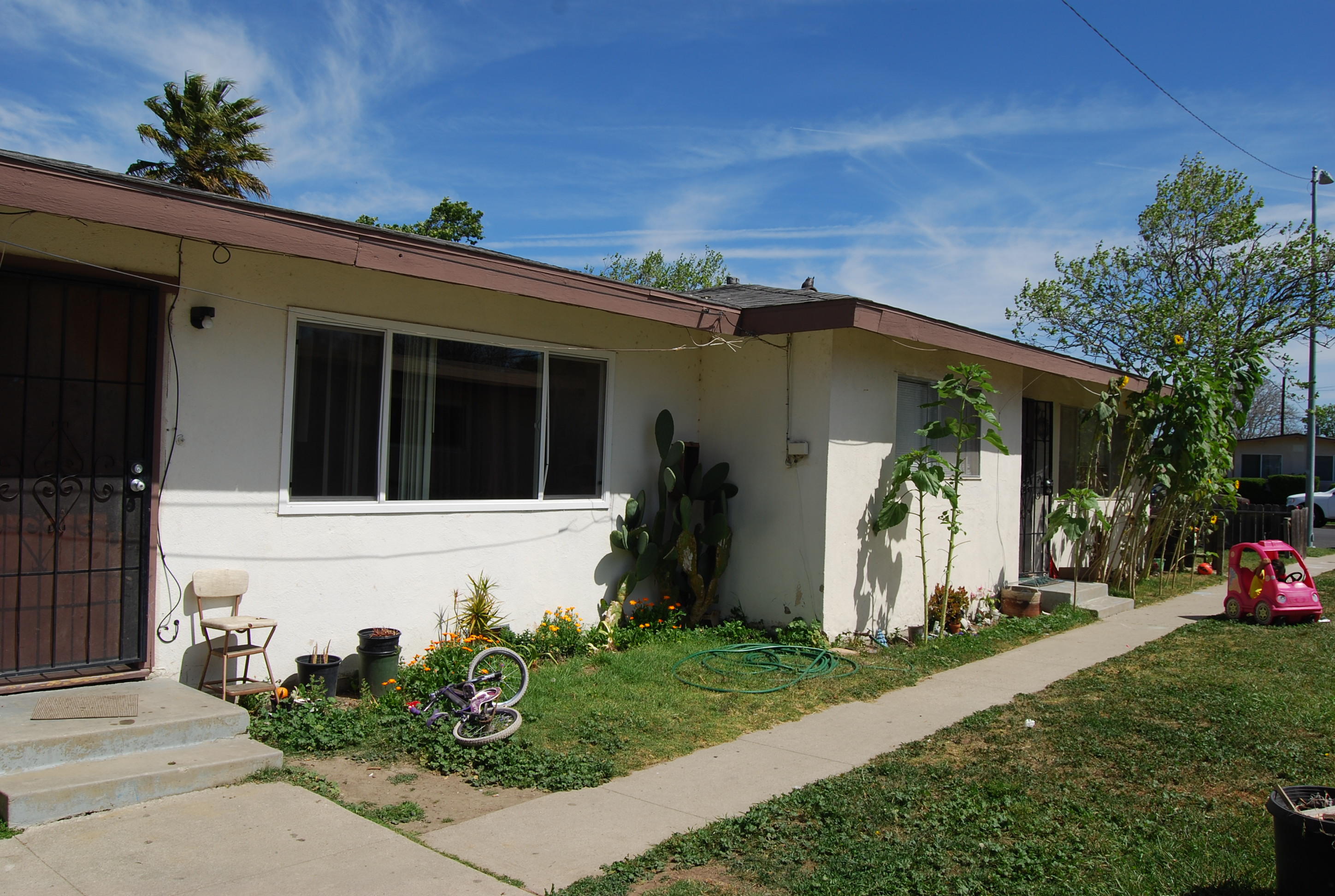 601 W Maple Avenue