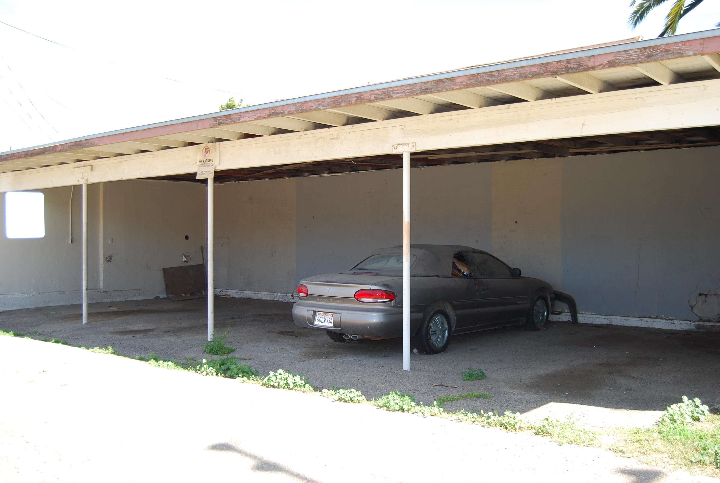 601 W Maple Avenue