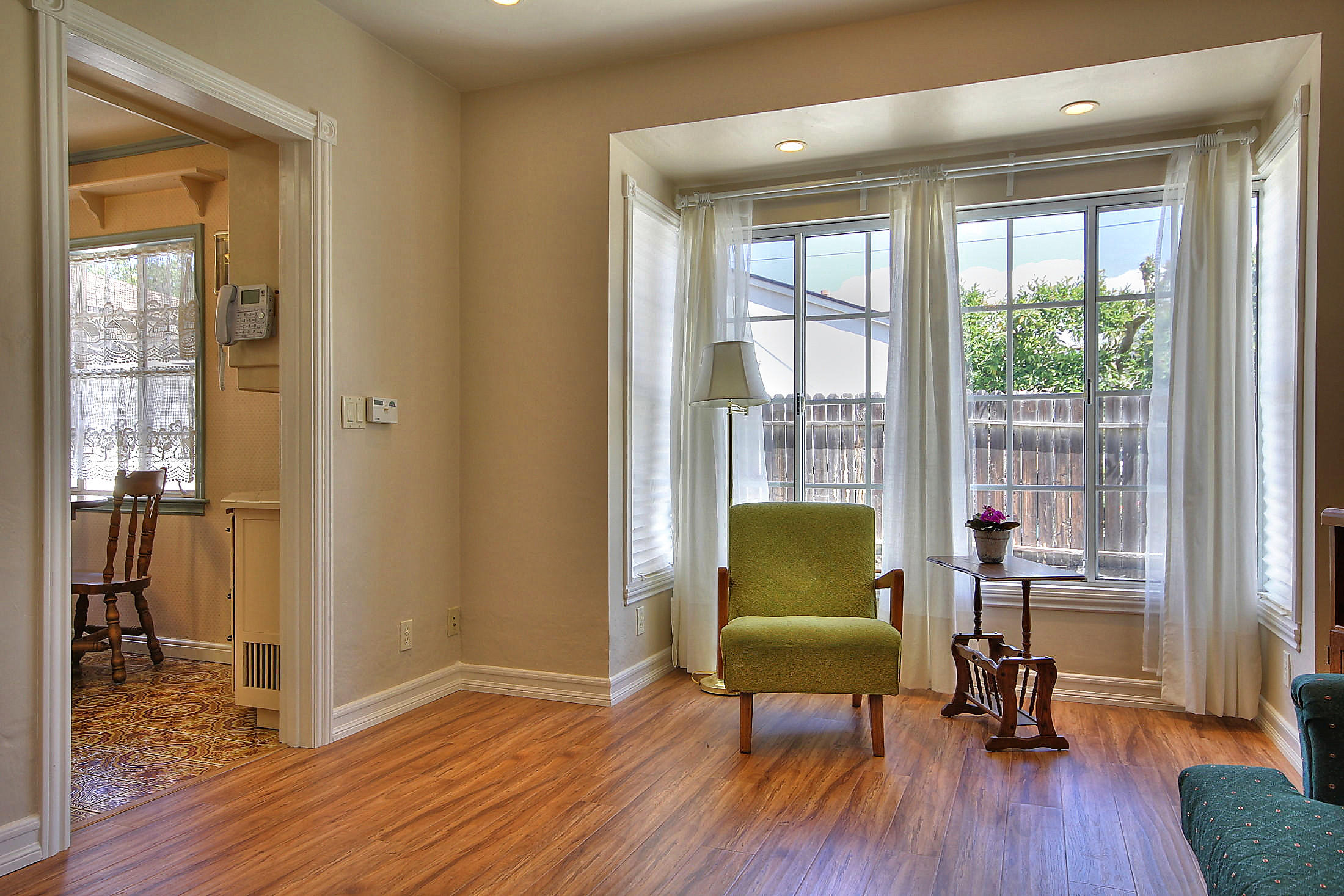 728 W Mission Street