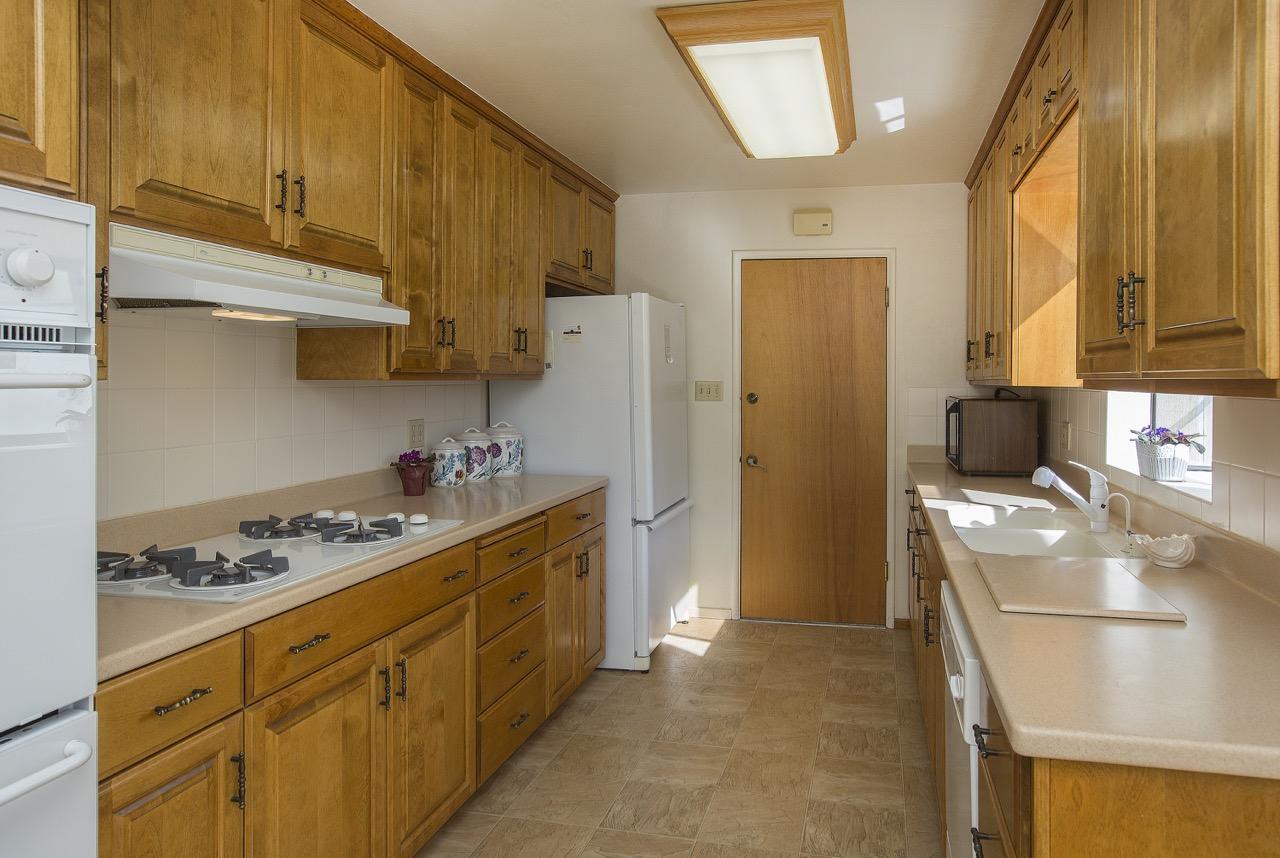 5647 Canalino Drive