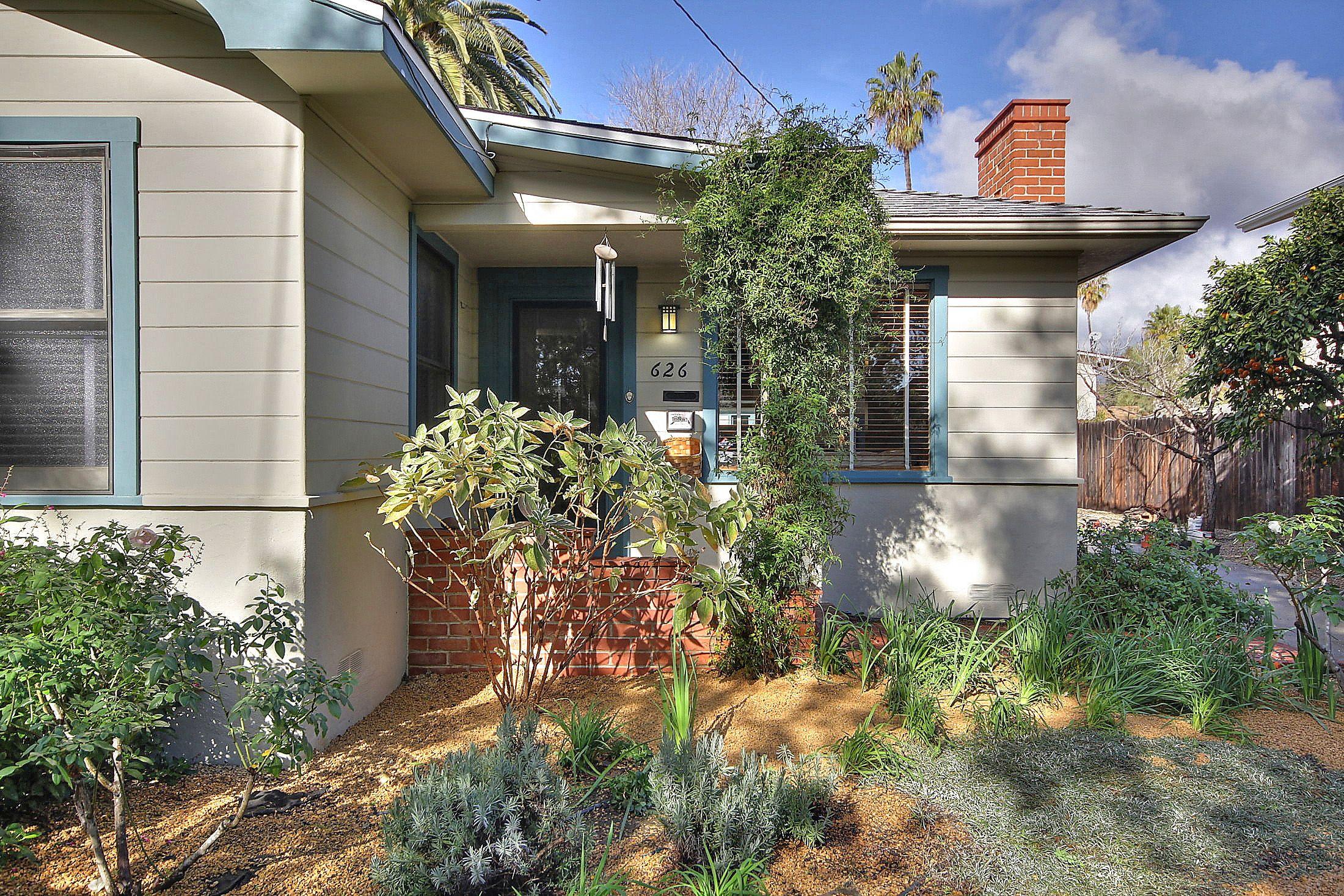 626 W Arrellaga Street