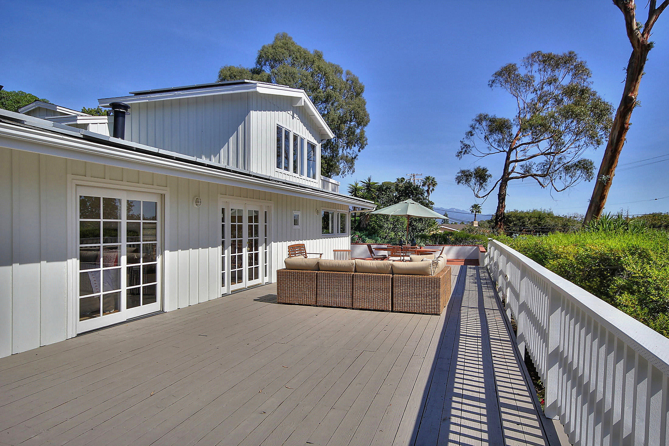 921 Isleta Avenue