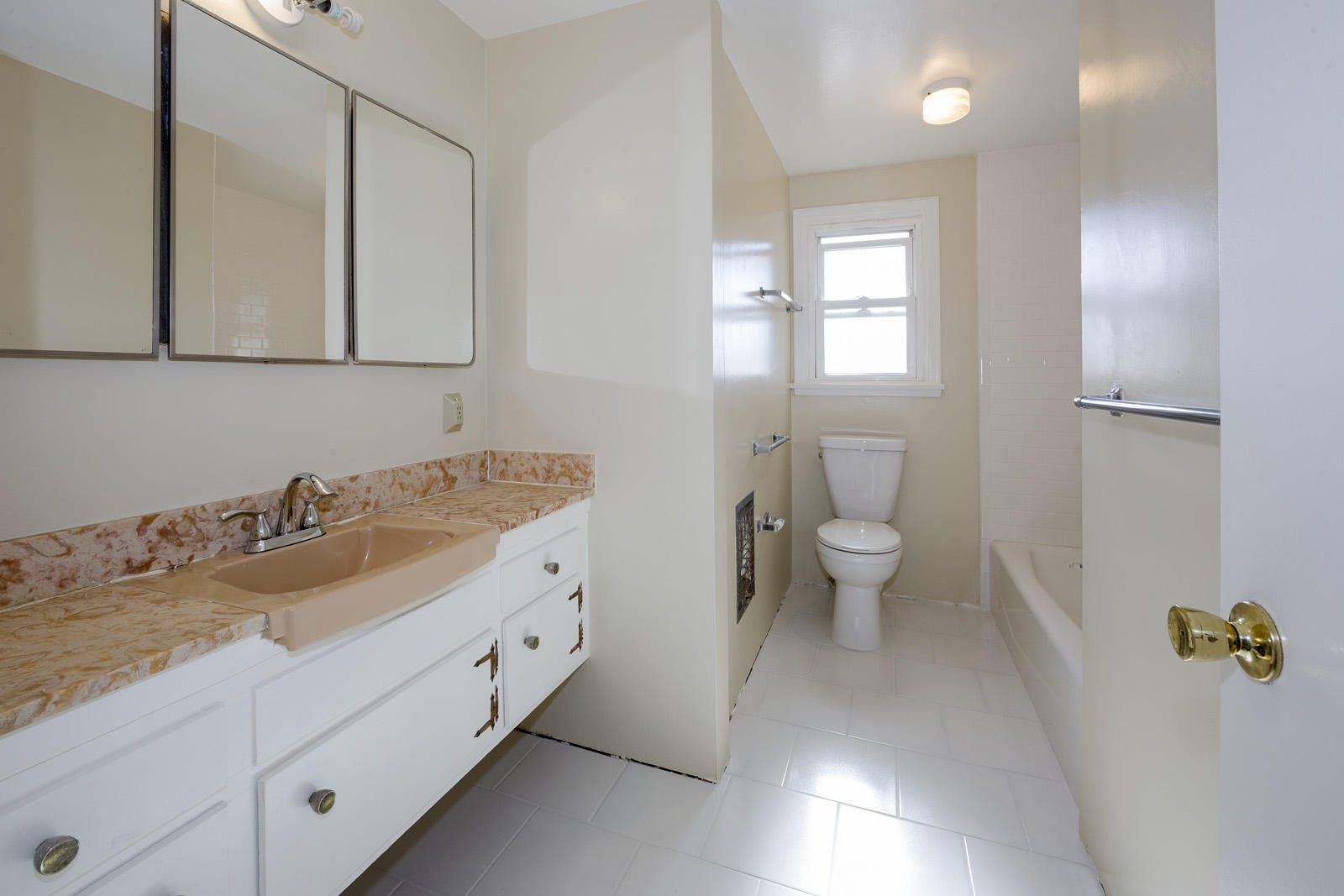 705 Island View Drive