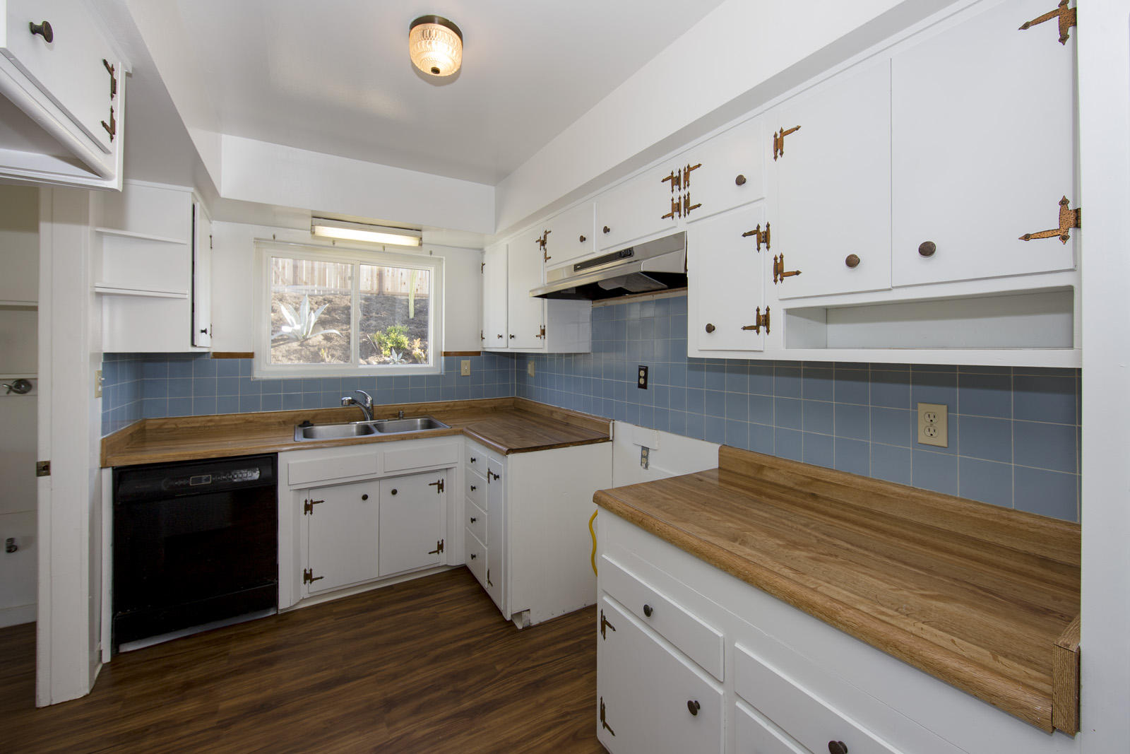 705 Island View Drive