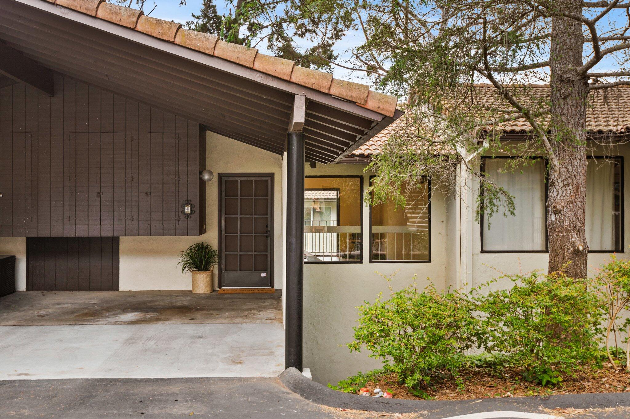 860 Highland Drive Unit: 4